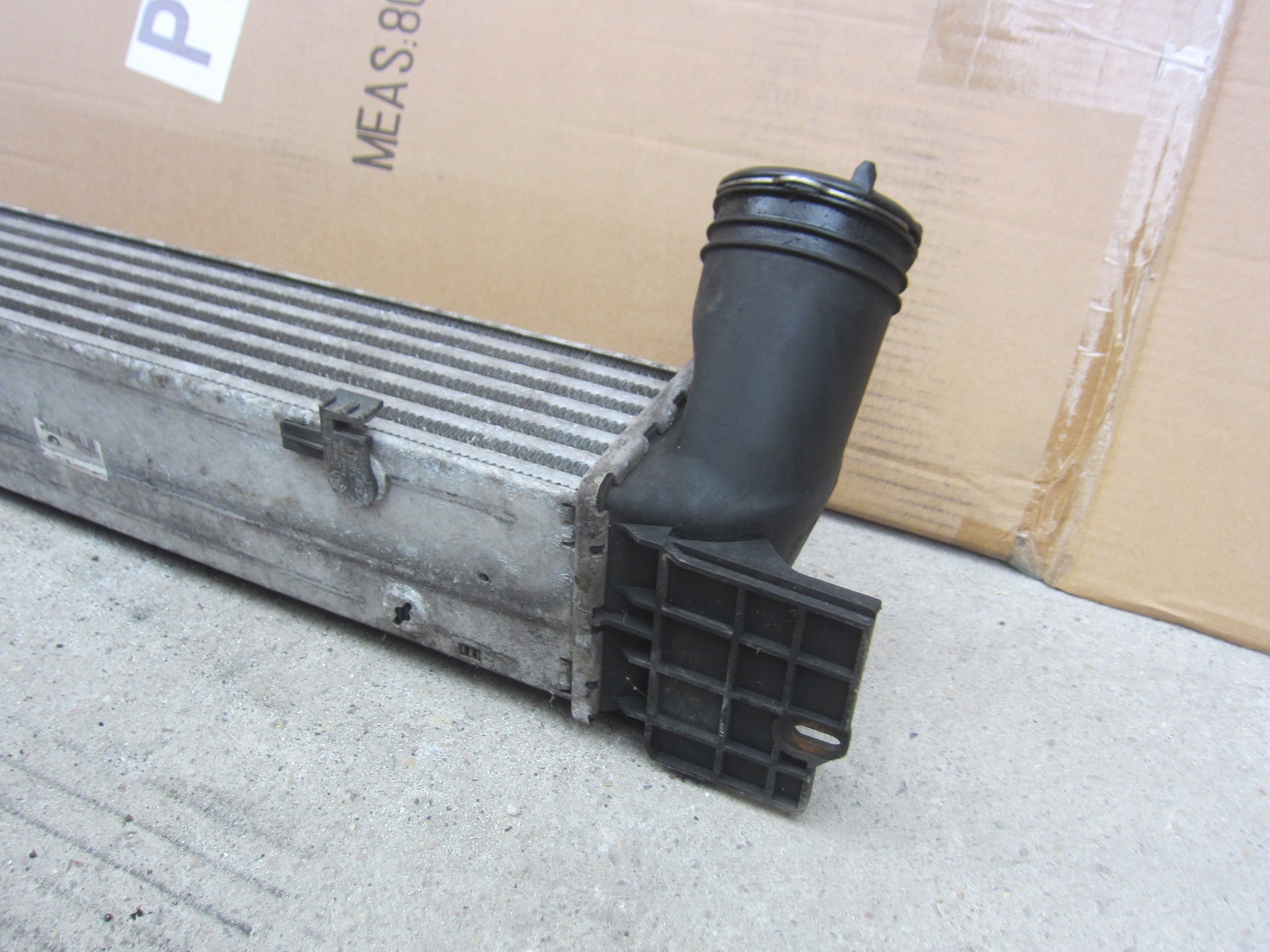 BMW 1 E81 E90 N47N M47N2 2.0D INTERCOOLER Kühler luft 17517524916