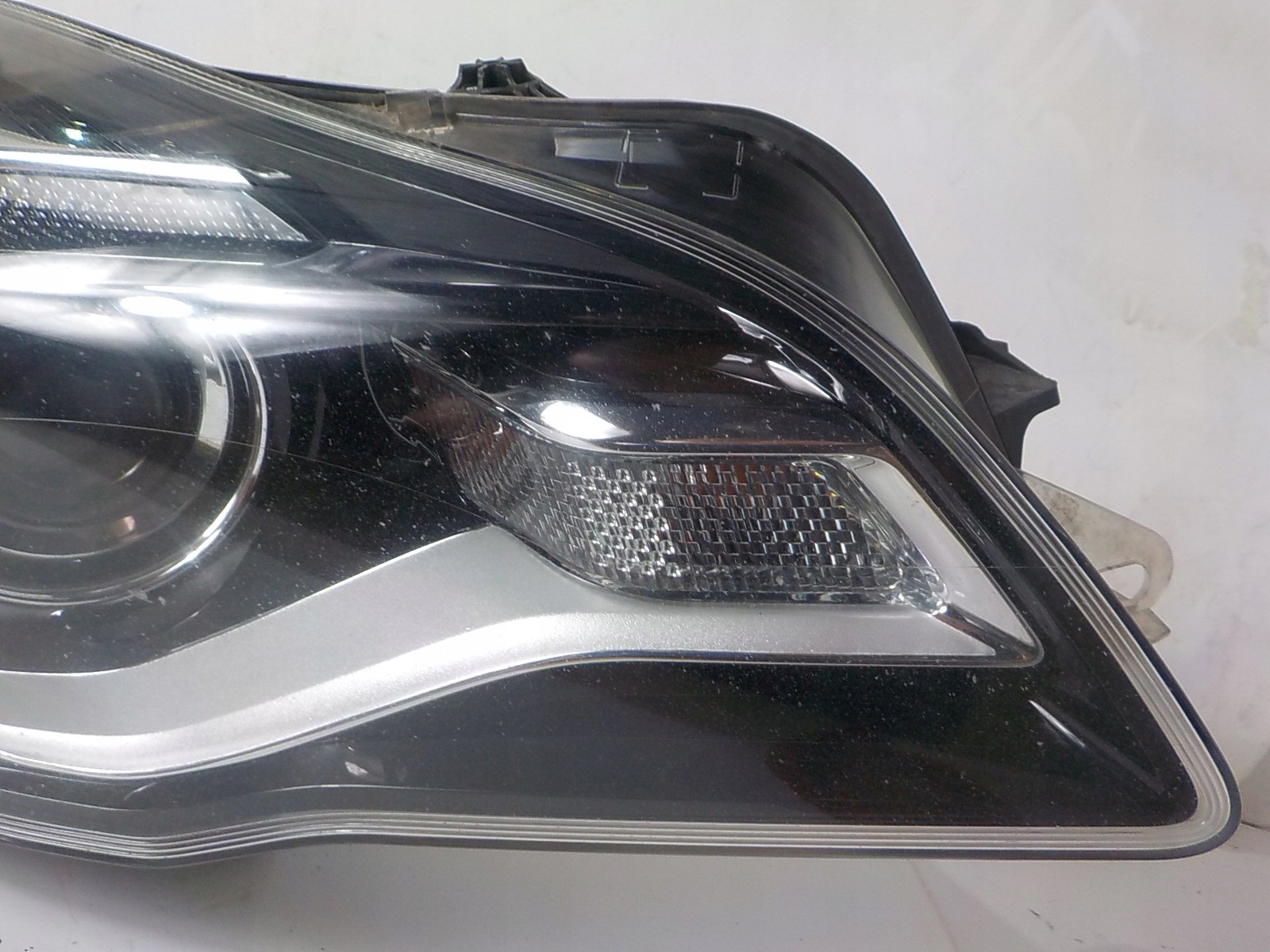 OPEL INSIGNIA A LIFT light right front front UK