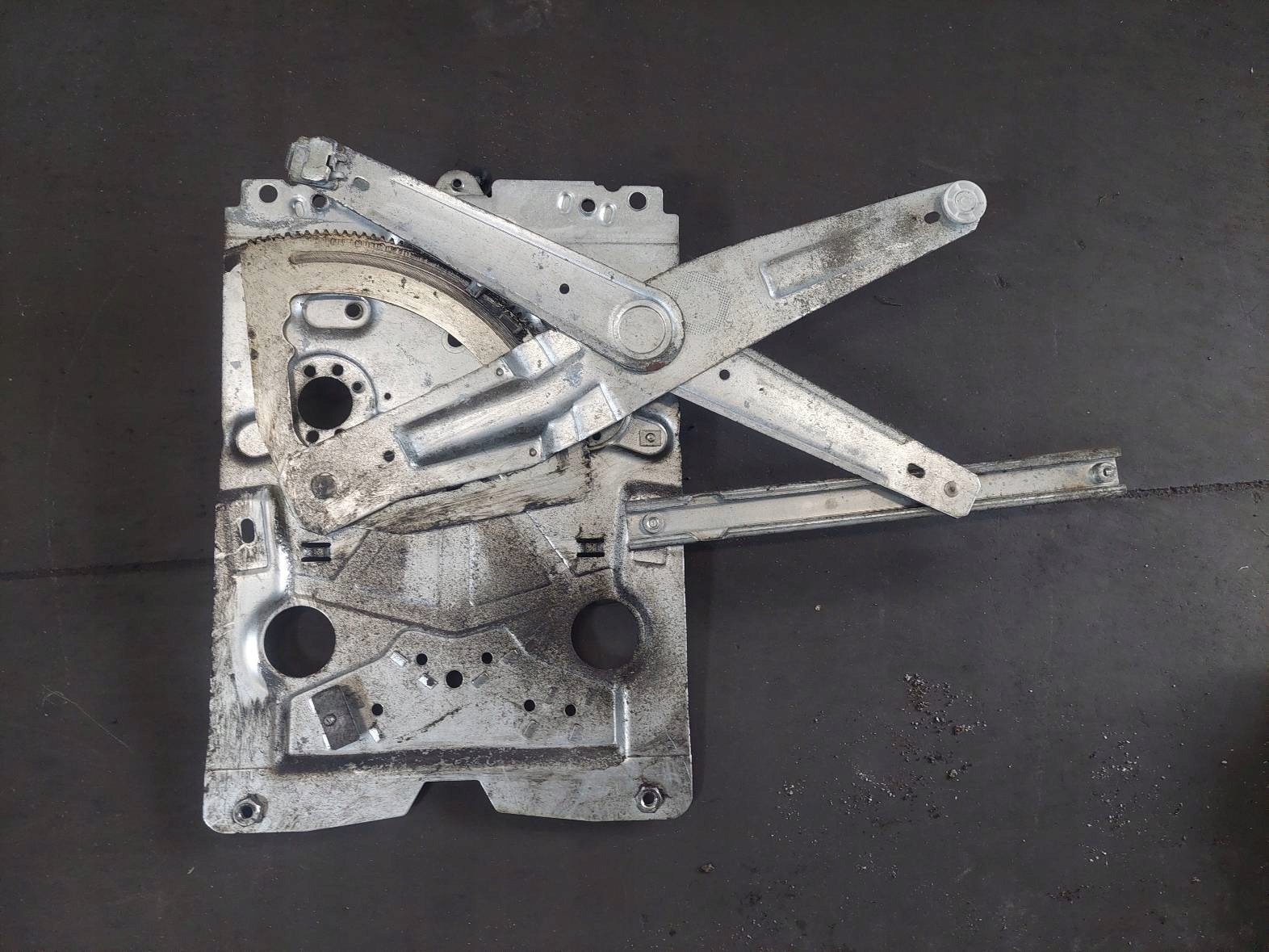 MECHANIZM SZYBY ELEKTRYCZNY PRAWY PRZÓD PREMIUM 0130821508 Typ samochodu Samochody osobowe