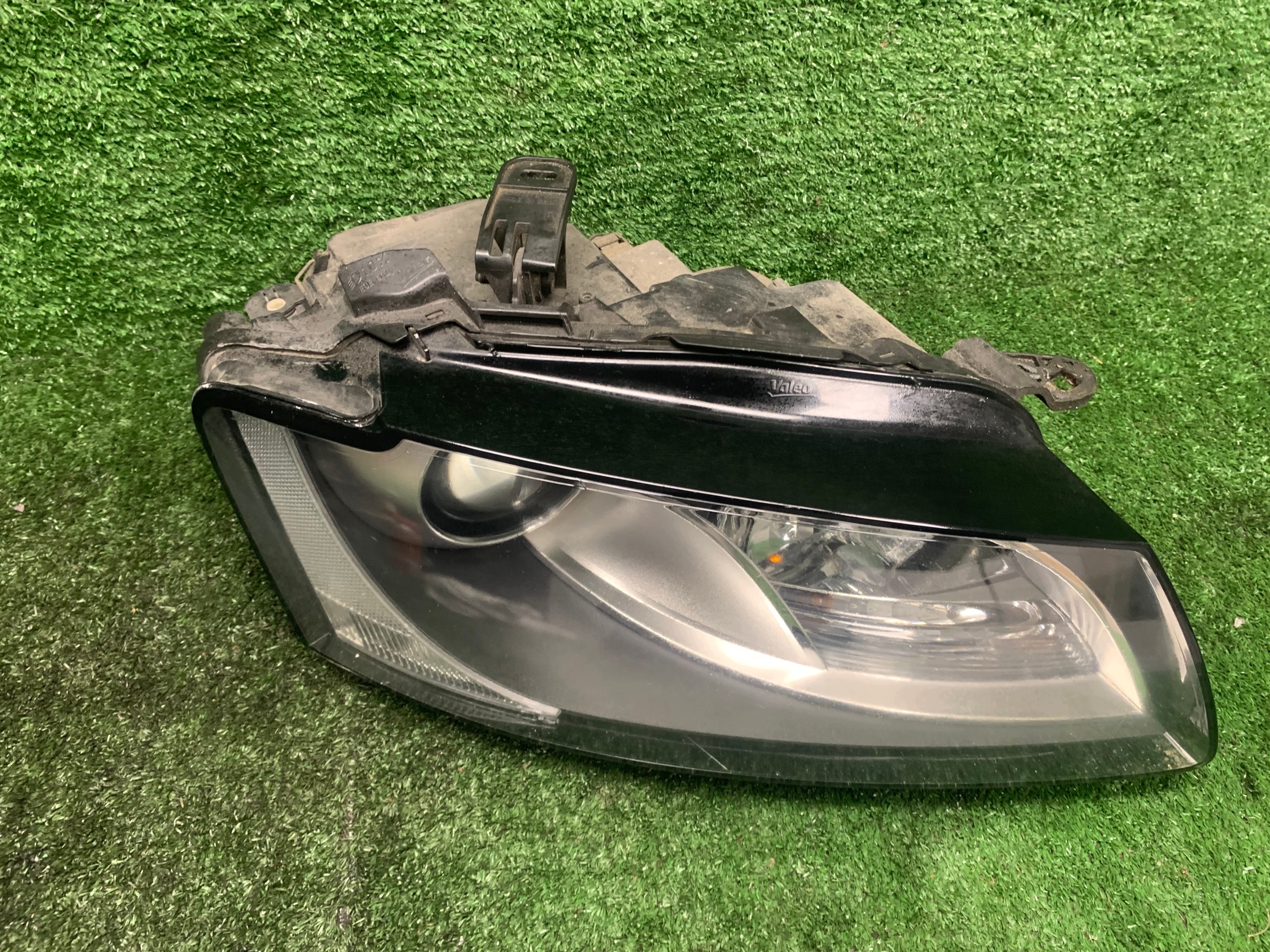 AUDI A5 S5 REFLEKTOR light front left right 8T0941003AB 8T0941004AB