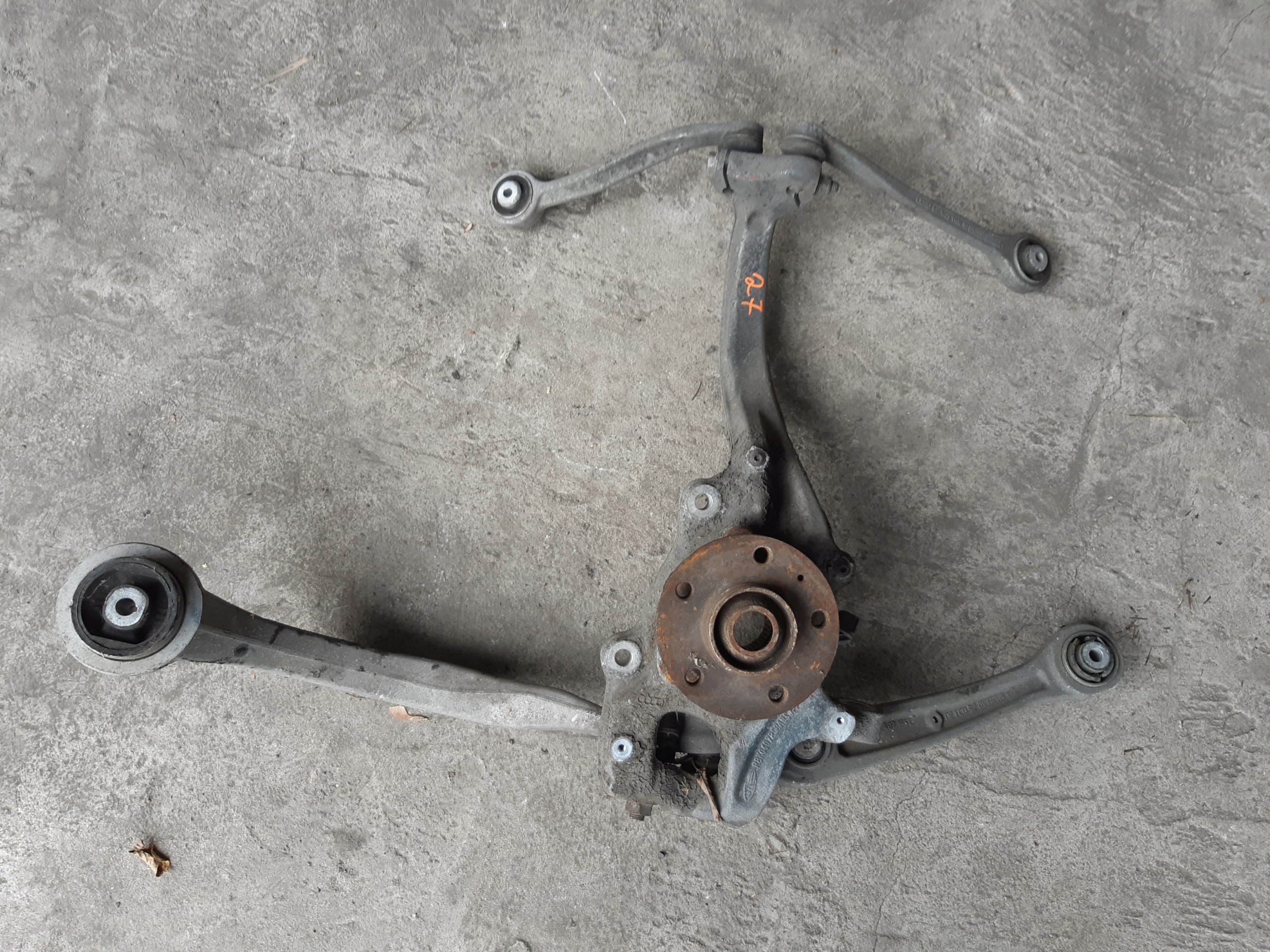 AUDI A4 B8 A5 8T A6 C7 A7 swing right right front 8K0407258ABS