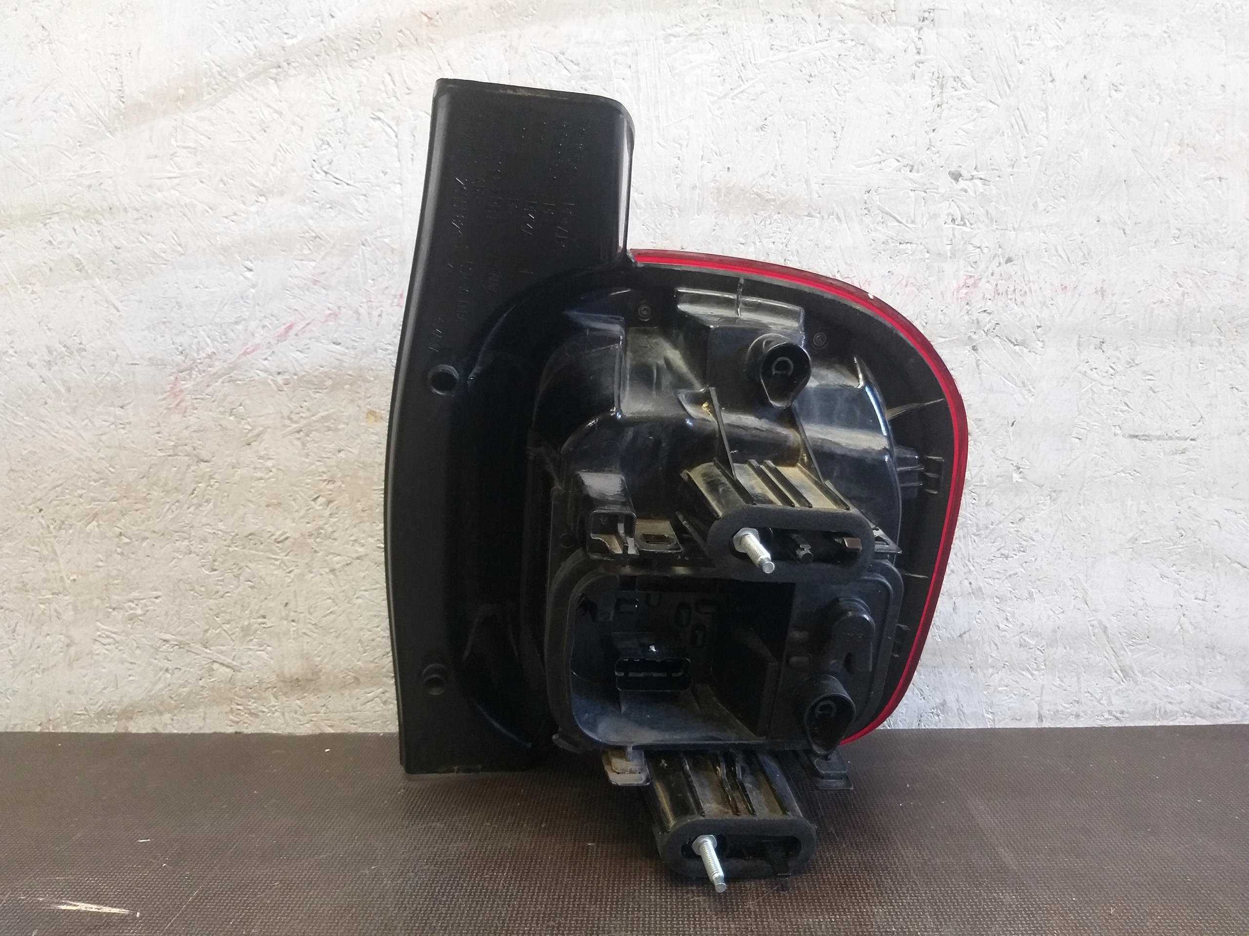LIGHT REAR PART LEFT DACIA DUSTER II 2 18- 265558217R