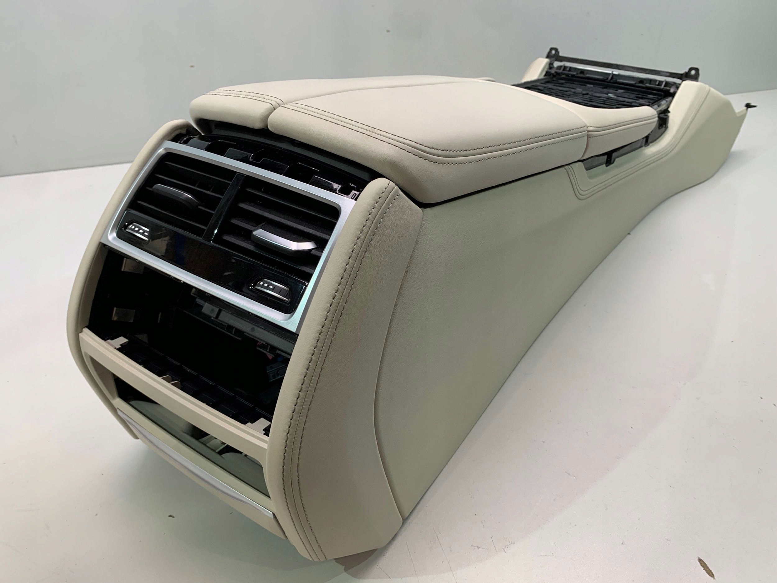 BMW 7 G11 G12 тунель середина европа