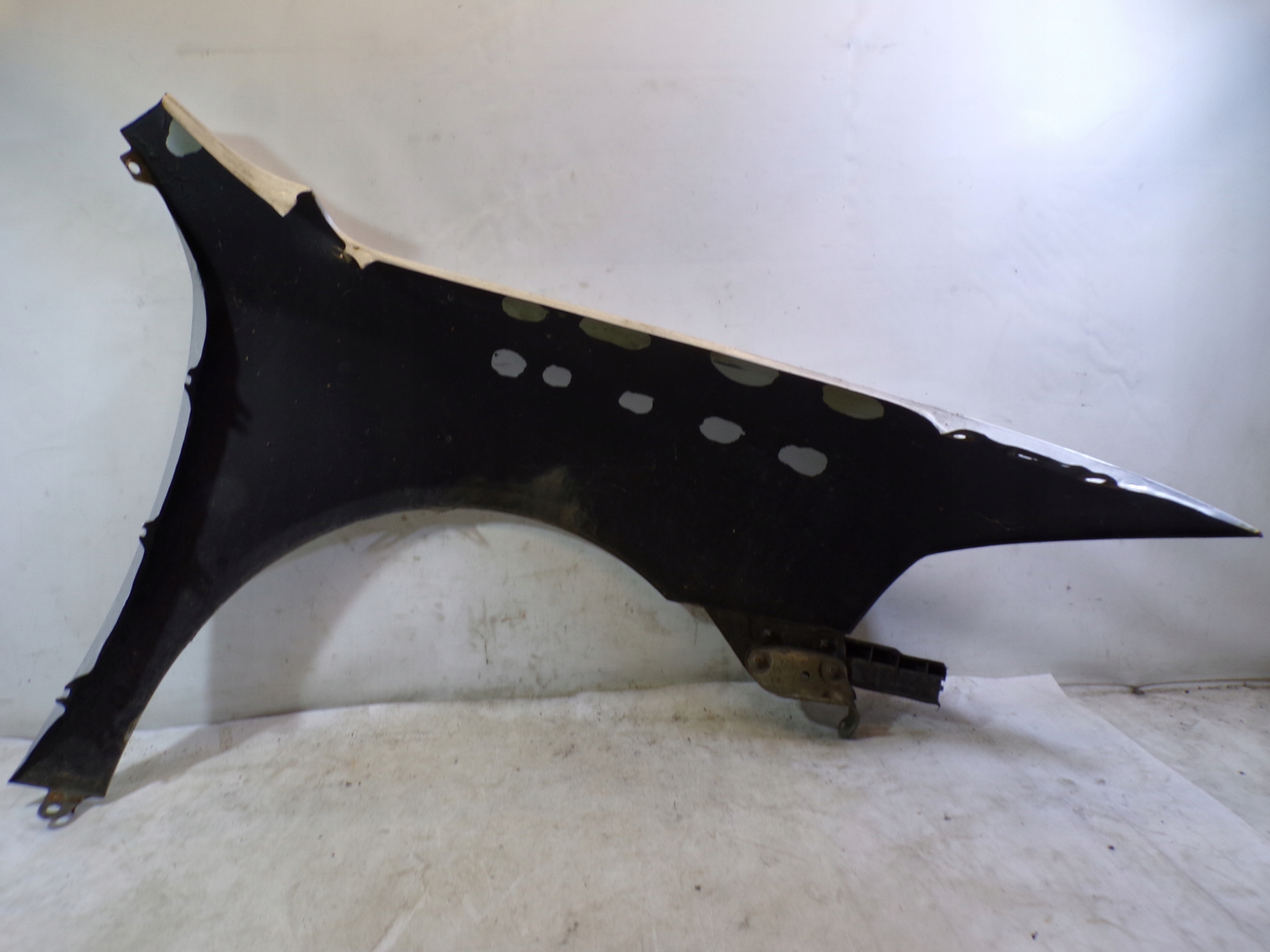 fender left front SKODA OCTAVIA 2 II colour 8E8E (1)