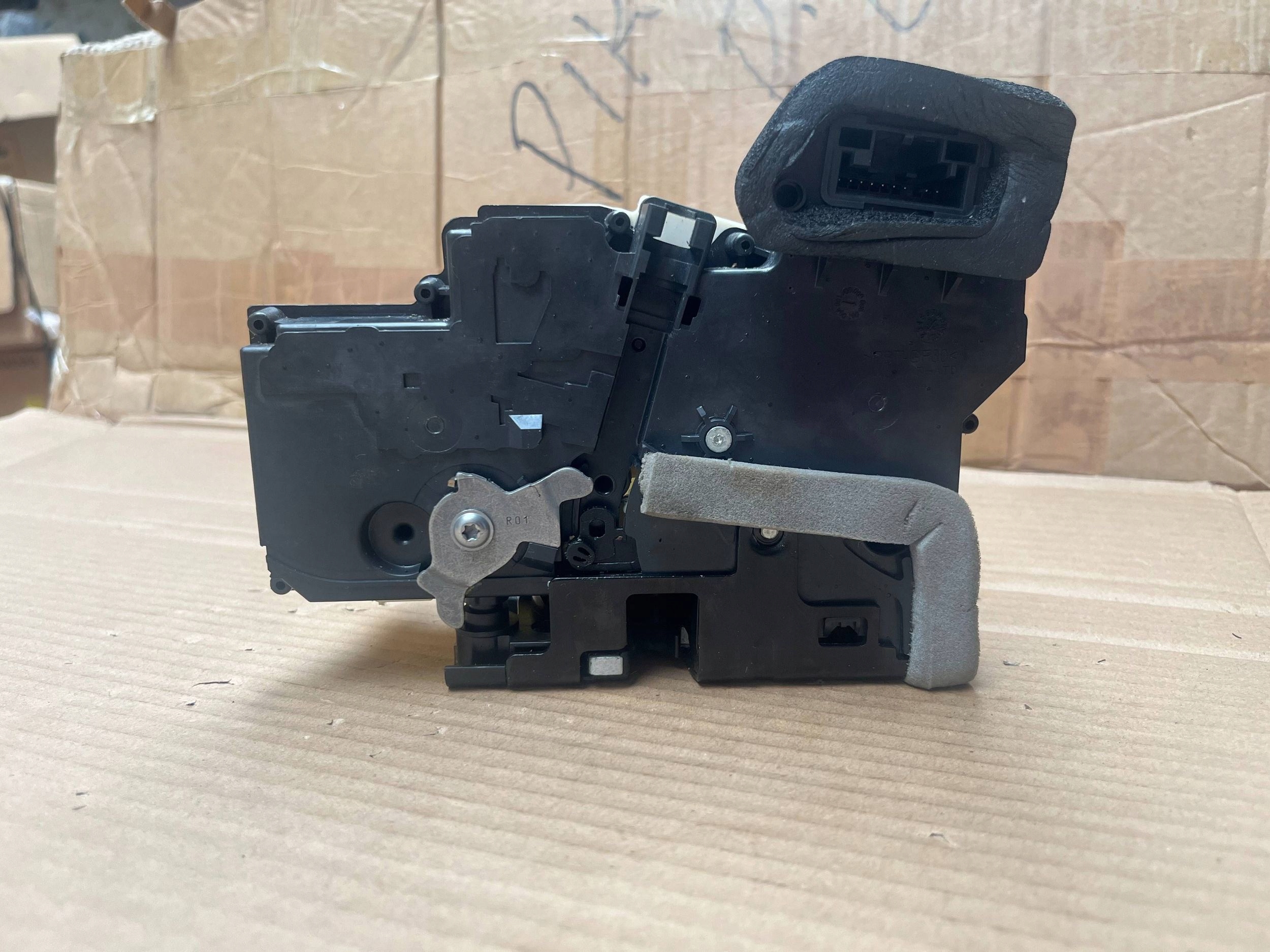 AUDI A7 4K8 lock door right rear part 4K0839016P original !