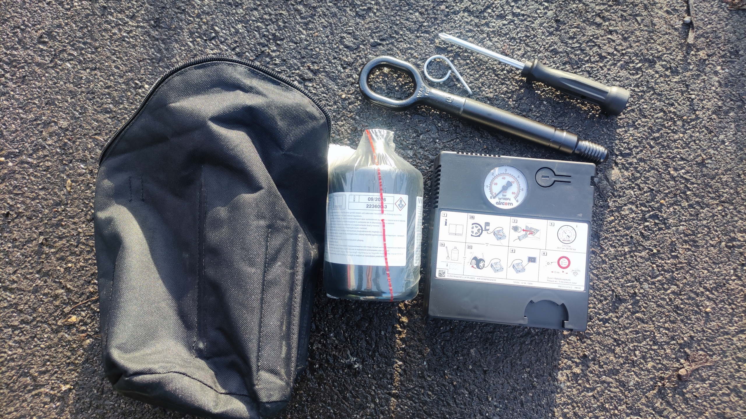 КОМПЛЕКТ ДЛЯ РЕМОНТУ ШИН VOLKSWAGEN