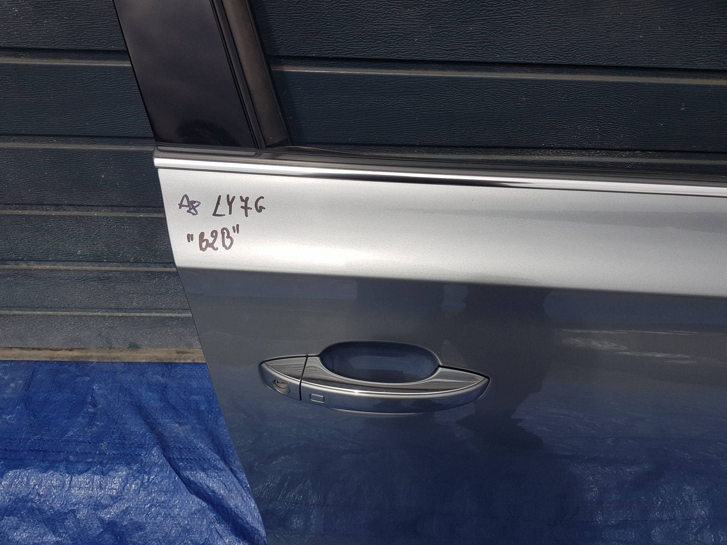 door right front right front AUDI A8 D4 LY7G