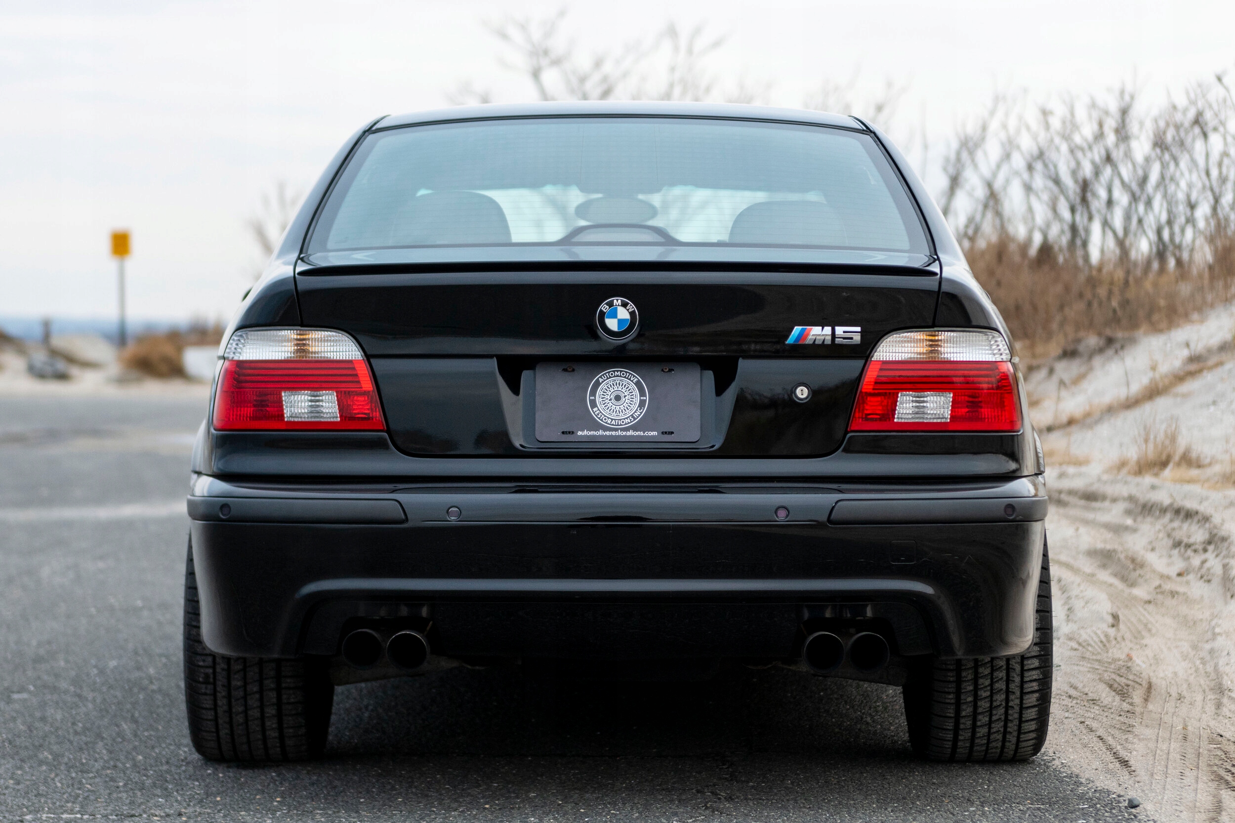 LOTKA spoiler bmw E39 czarny połysk Kolor czarny