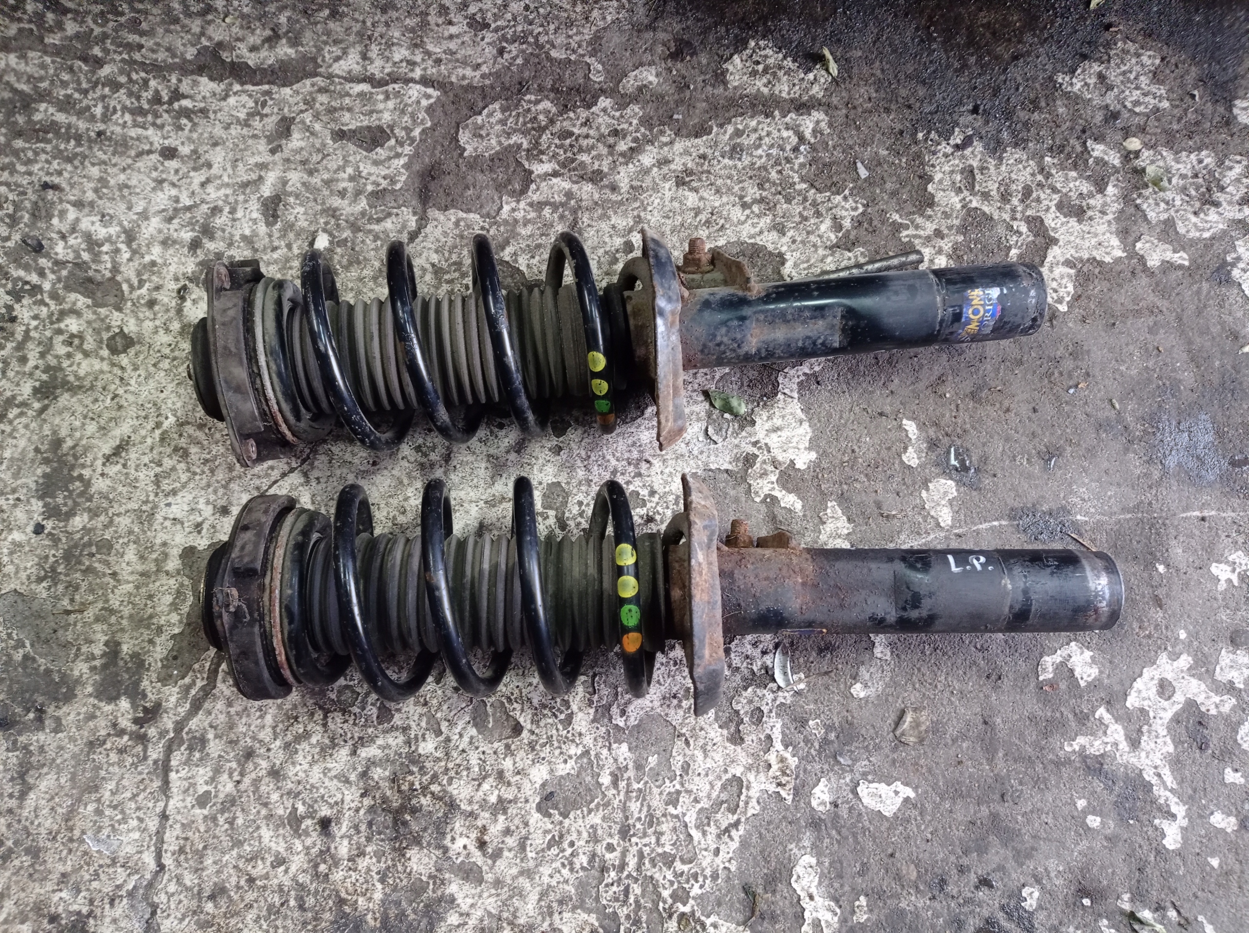 VW PASSAT B6-MCPERSON передній правий