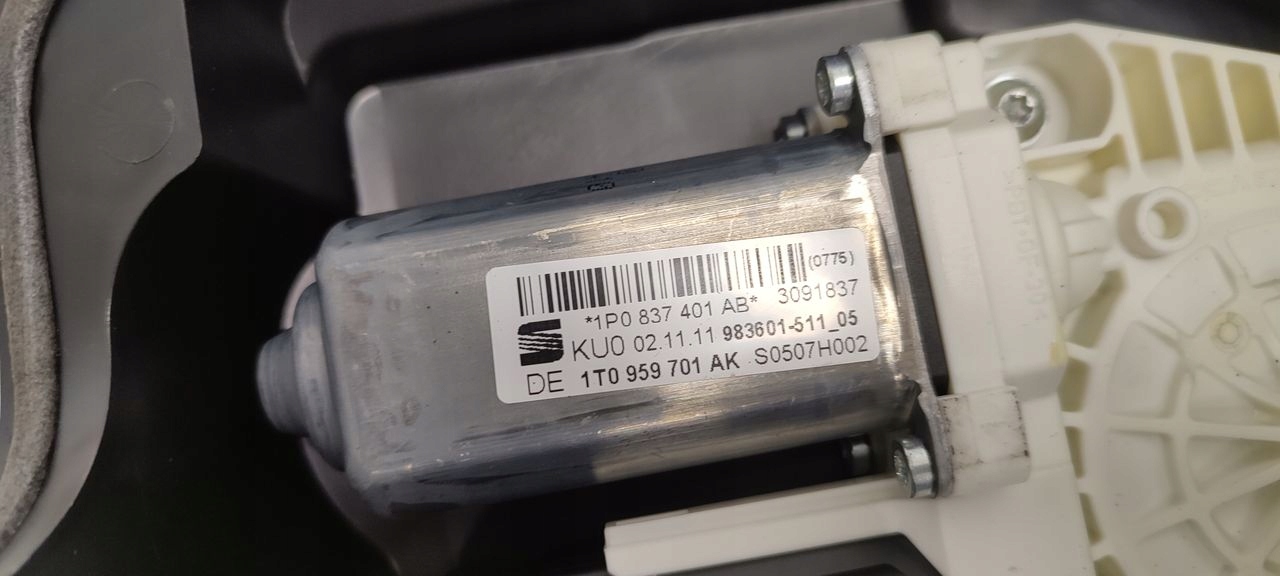 window regulator left front Seat Leon II LIFT 1,2 TSI