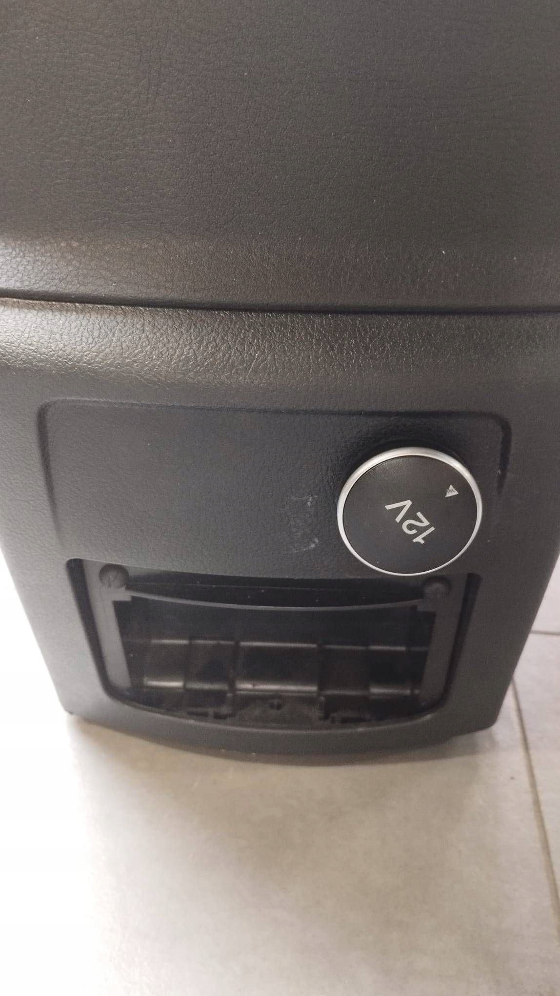 Ford Mondeo MK IV armrest tunel central CS71A045A20
