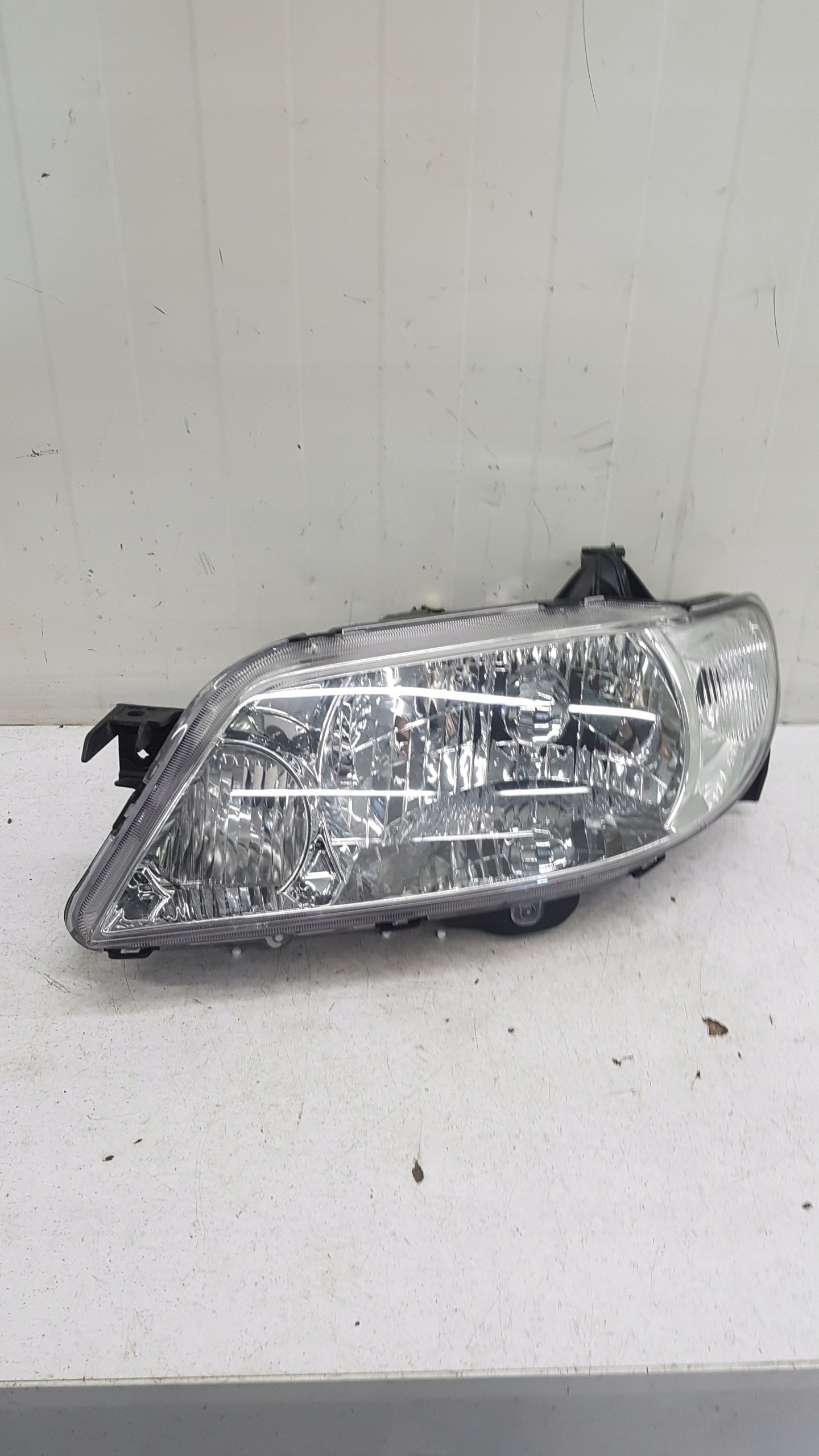 light left front MAZDA 323 F