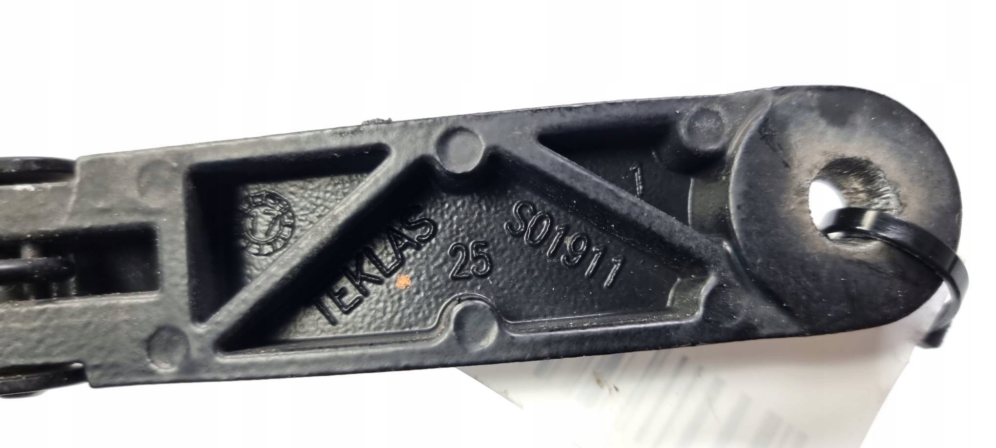 wiper arm front VOLKSWAGEN PASSAT B8