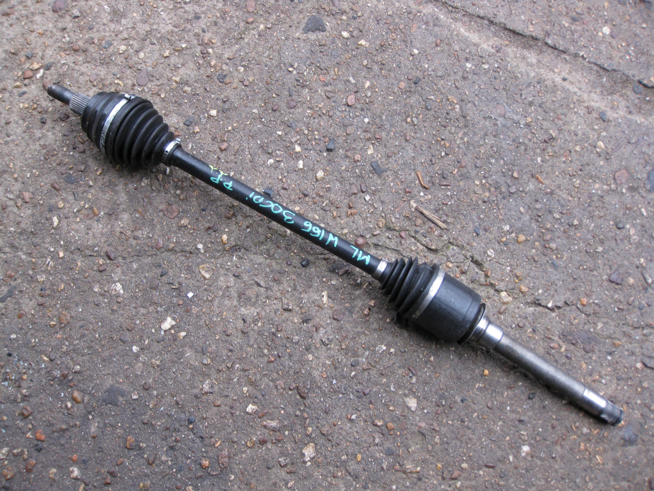MERCEDES ML W166 3.0 CDI 12R semi-axis right front