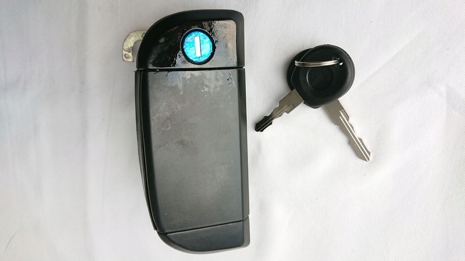 KLAMKA DRZWI LEWY PRZOD VW TRANSPORTER IV T4 Part number 109 912