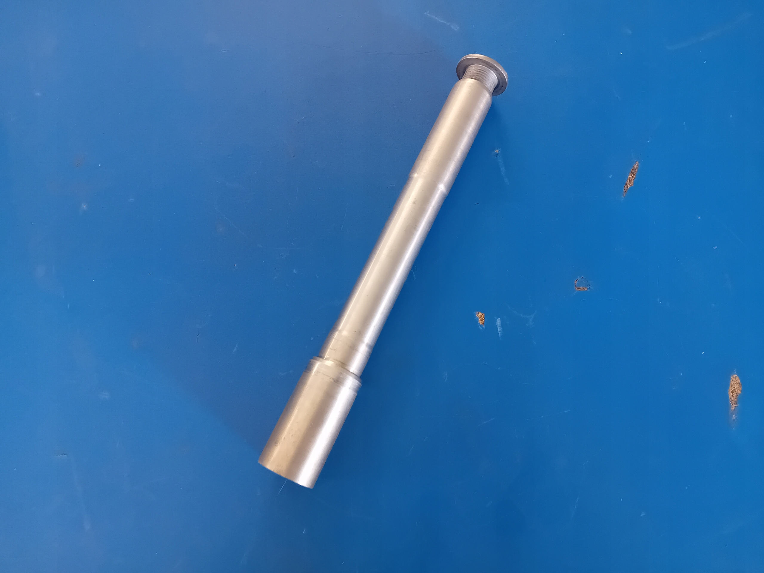 BMW R1200R R1250R K53 Oś koła przedniego ośka R1250 R