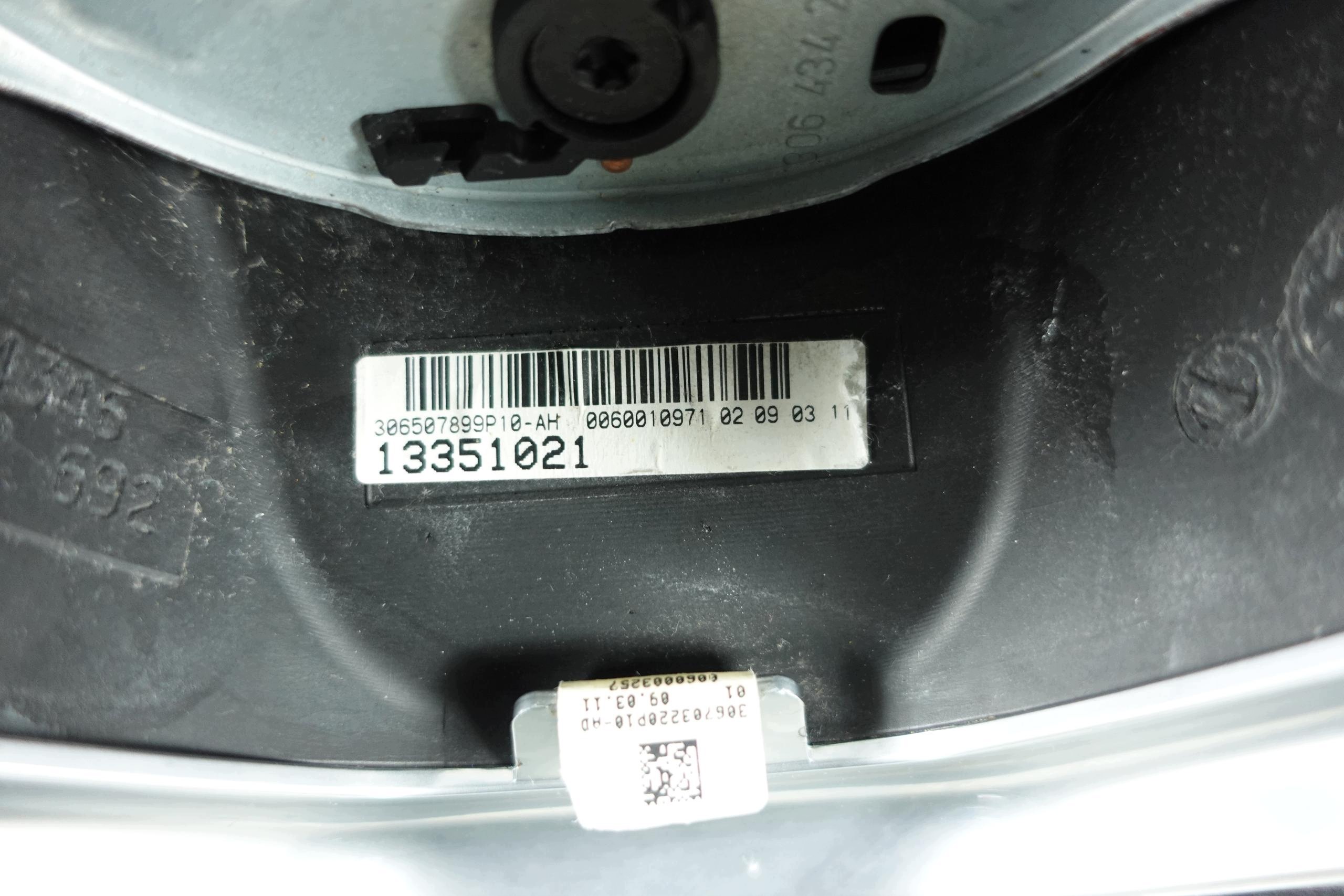 steering wheel, leather leather TEMPOMAT OPEL ASTRA J 4 IV 13351021