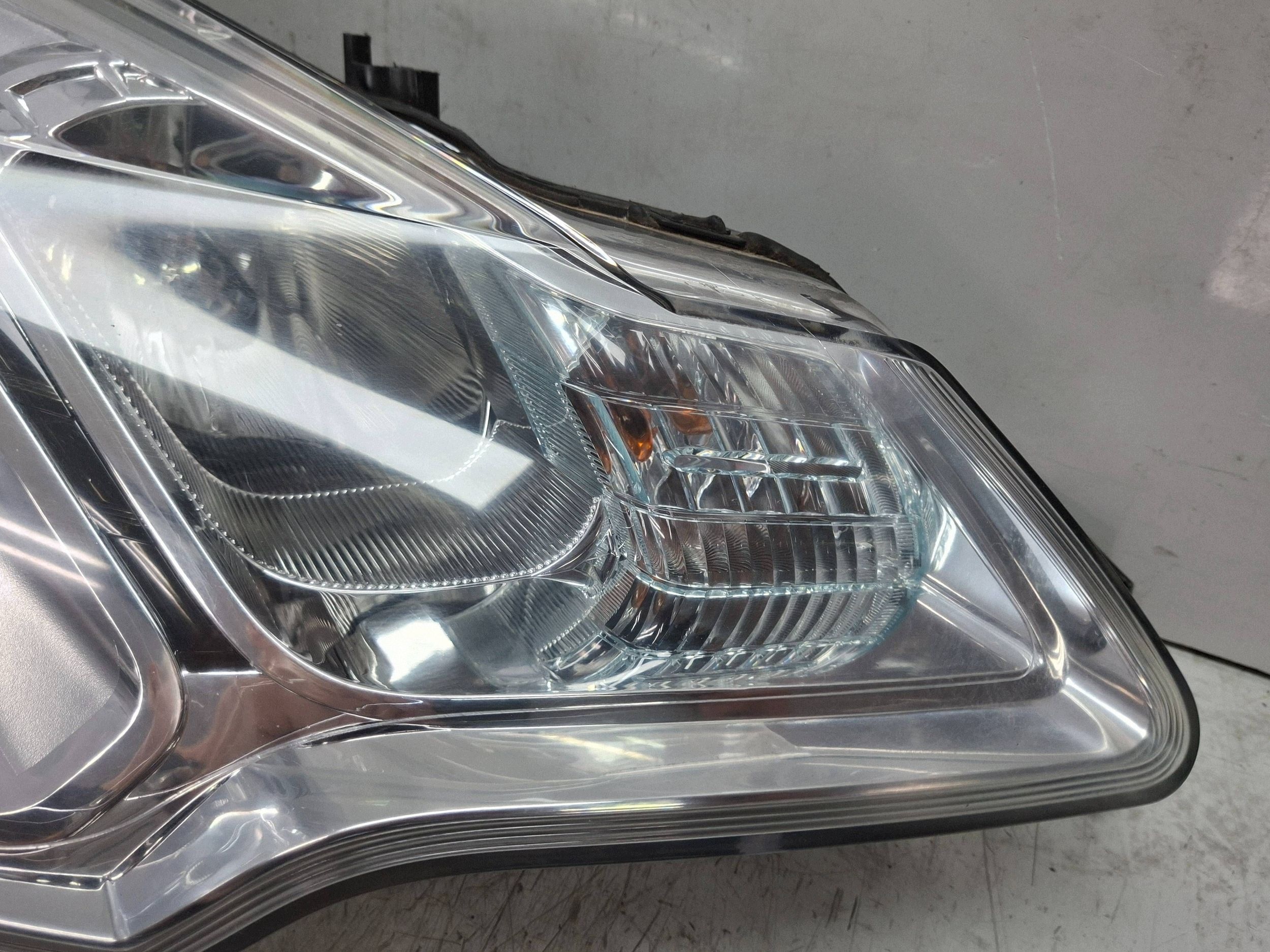 light front right 9677033880 CITROEN C3 II DS3 2009
