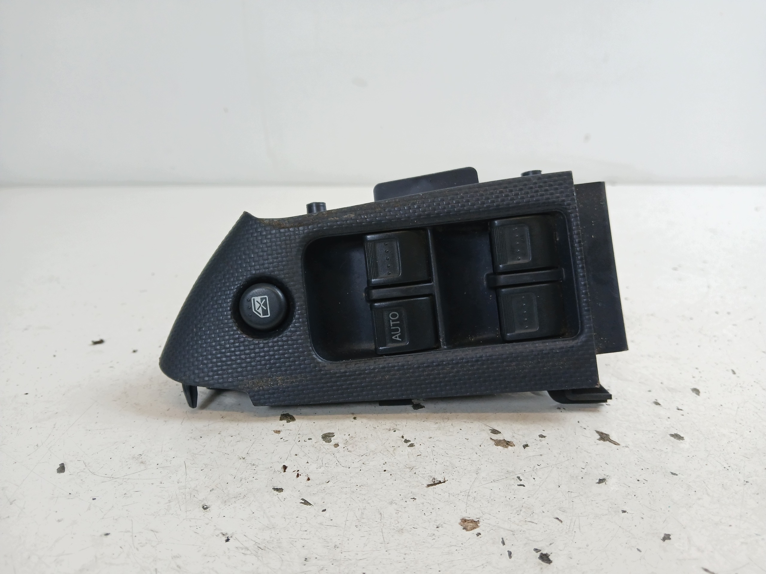 HONDA CIVIC VII PANEL okna levý předek 35750-S6A-G110-M1