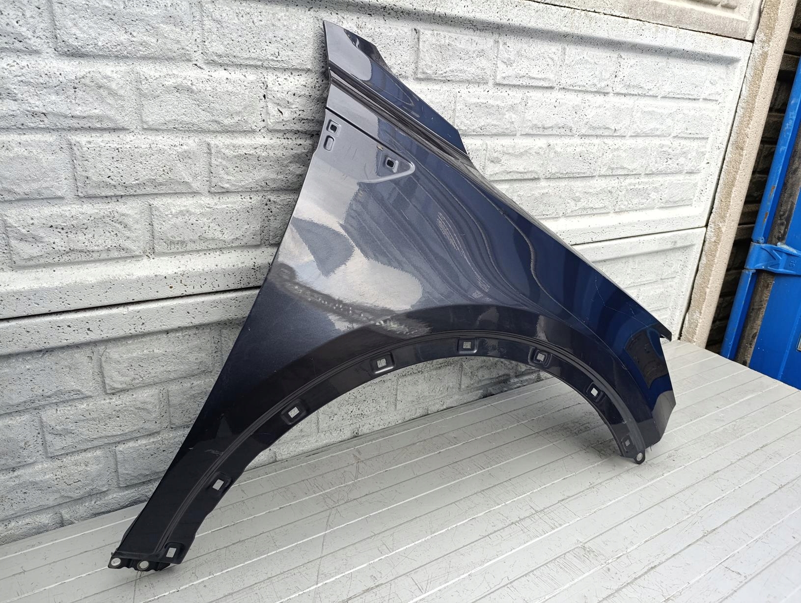 KIA SORENTO IV 2021-2024 BŁOTNIK PRAWY Producent części Kia OE