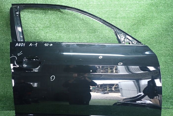 AUDI A1 82A 19- dveře pravé přední předek