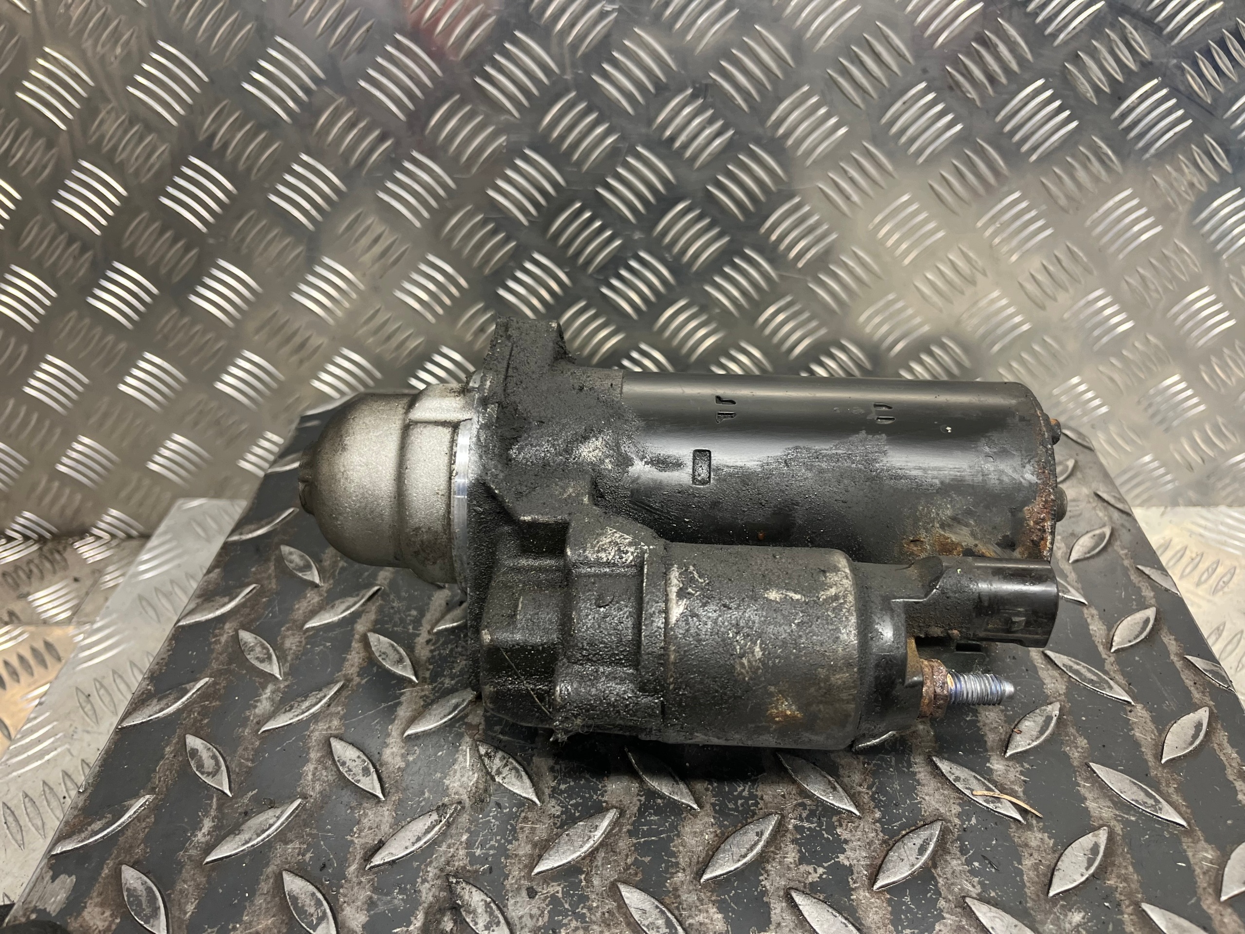 starter VOLKSWAGEN PHAETON 0001109258 / 059911024