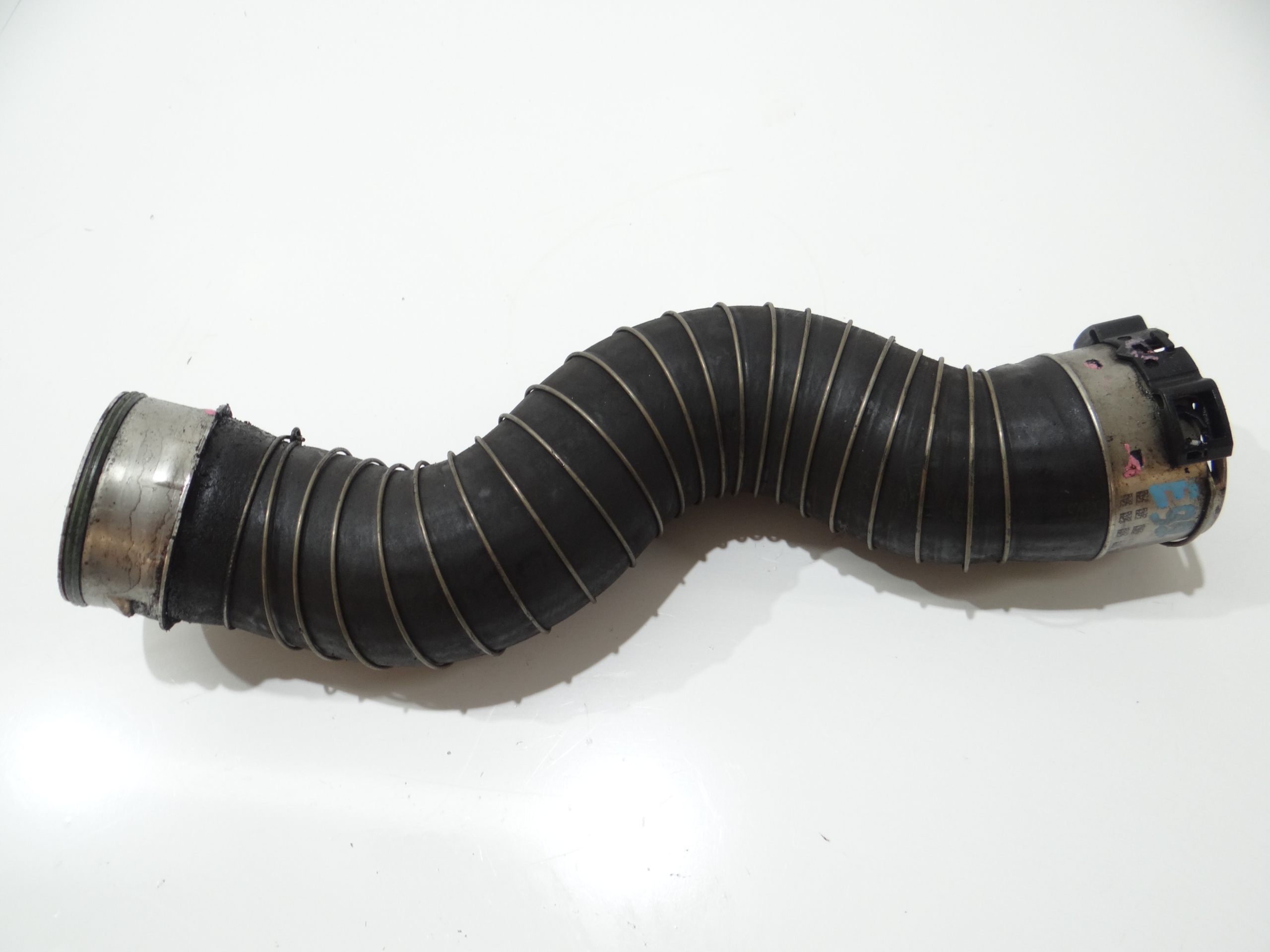 vedení hadice intercoolera BMW E92 E93 LCI N47 2.0D