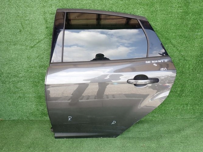 FORD FOCUS MK3 III HB door left rear. rear part
