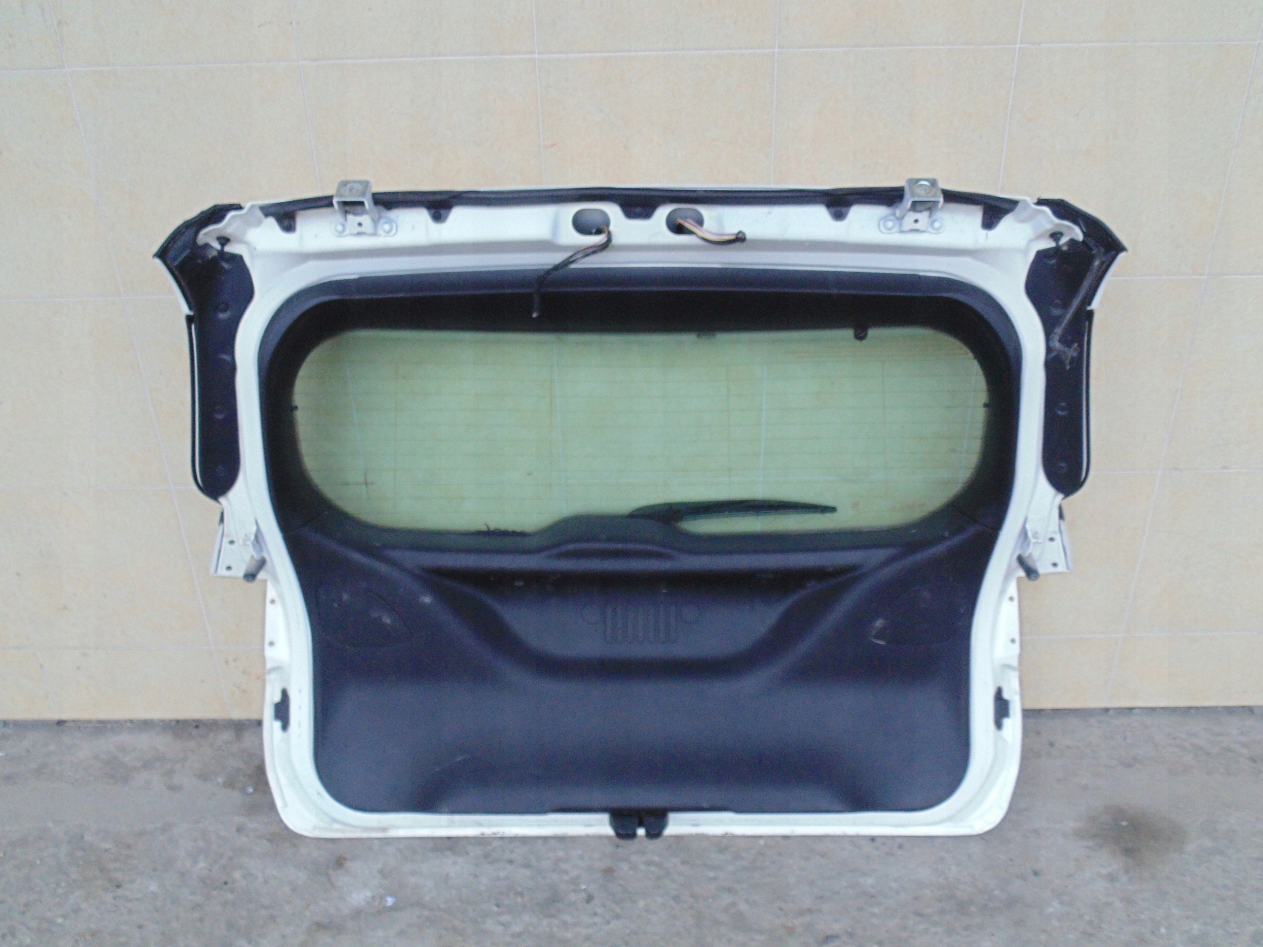 KLAPA TYLNA KOMPLETNA JEEP COMPASS II 2018 ROK Numer katalogowy części COMPASS 2017 2018 2019