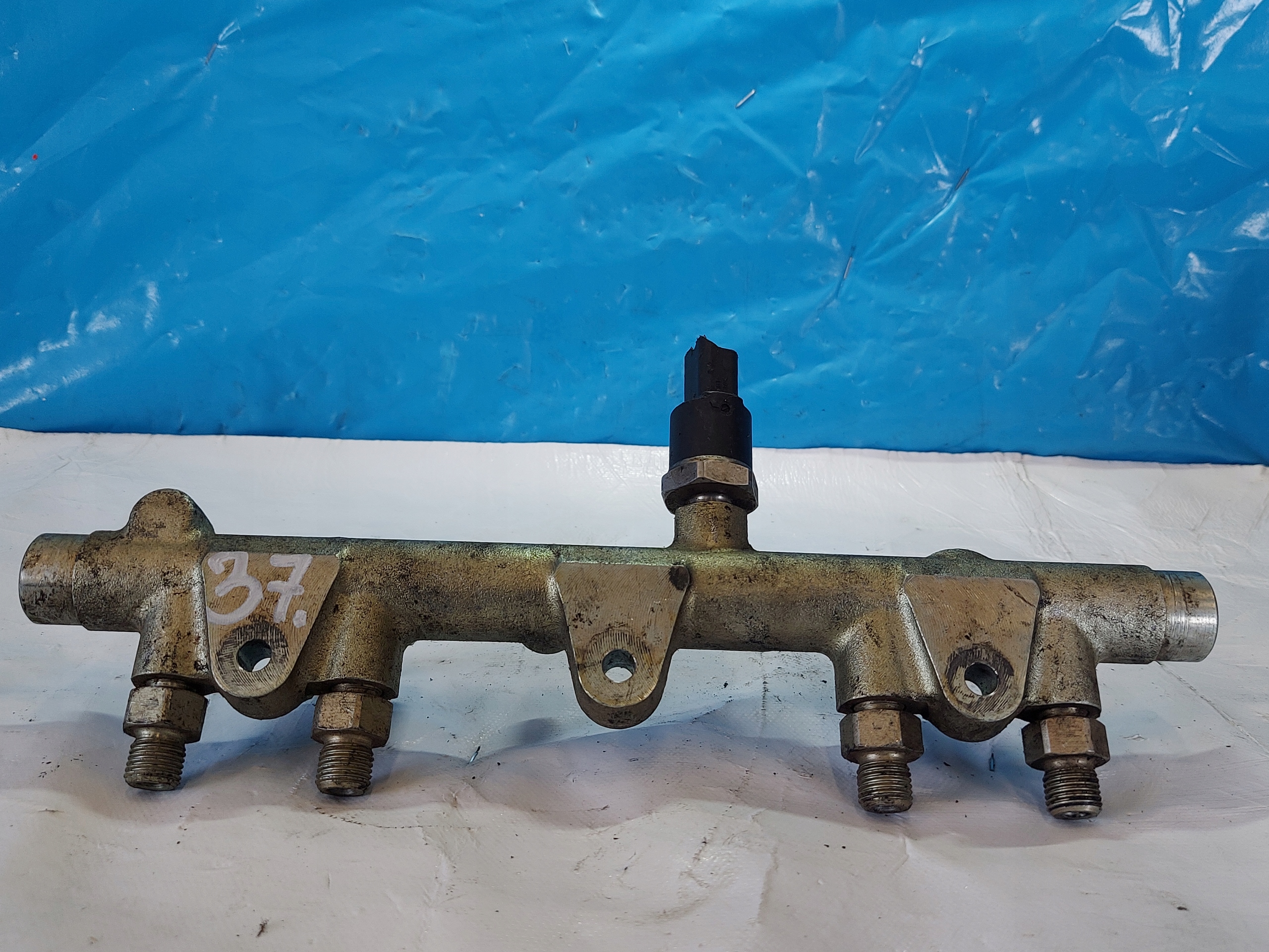 Rampe injection PEUGEOT 406 2.0 HDI 0445214010