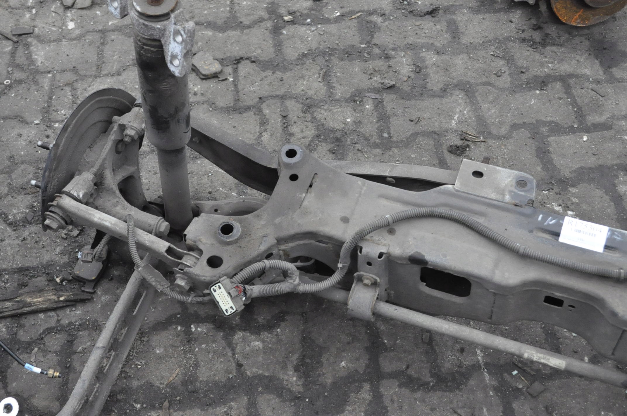 OPEL INSIGNIA B ZAWIESZENIE TYLNE BELKA TYŁ TYLNA Producent części Opel OE