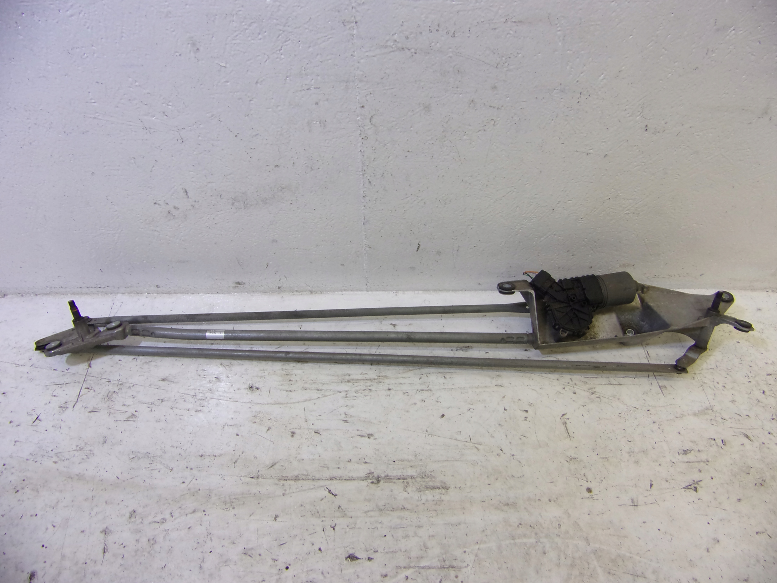 wiper mechanism front RENAULT MODUS 8200141270