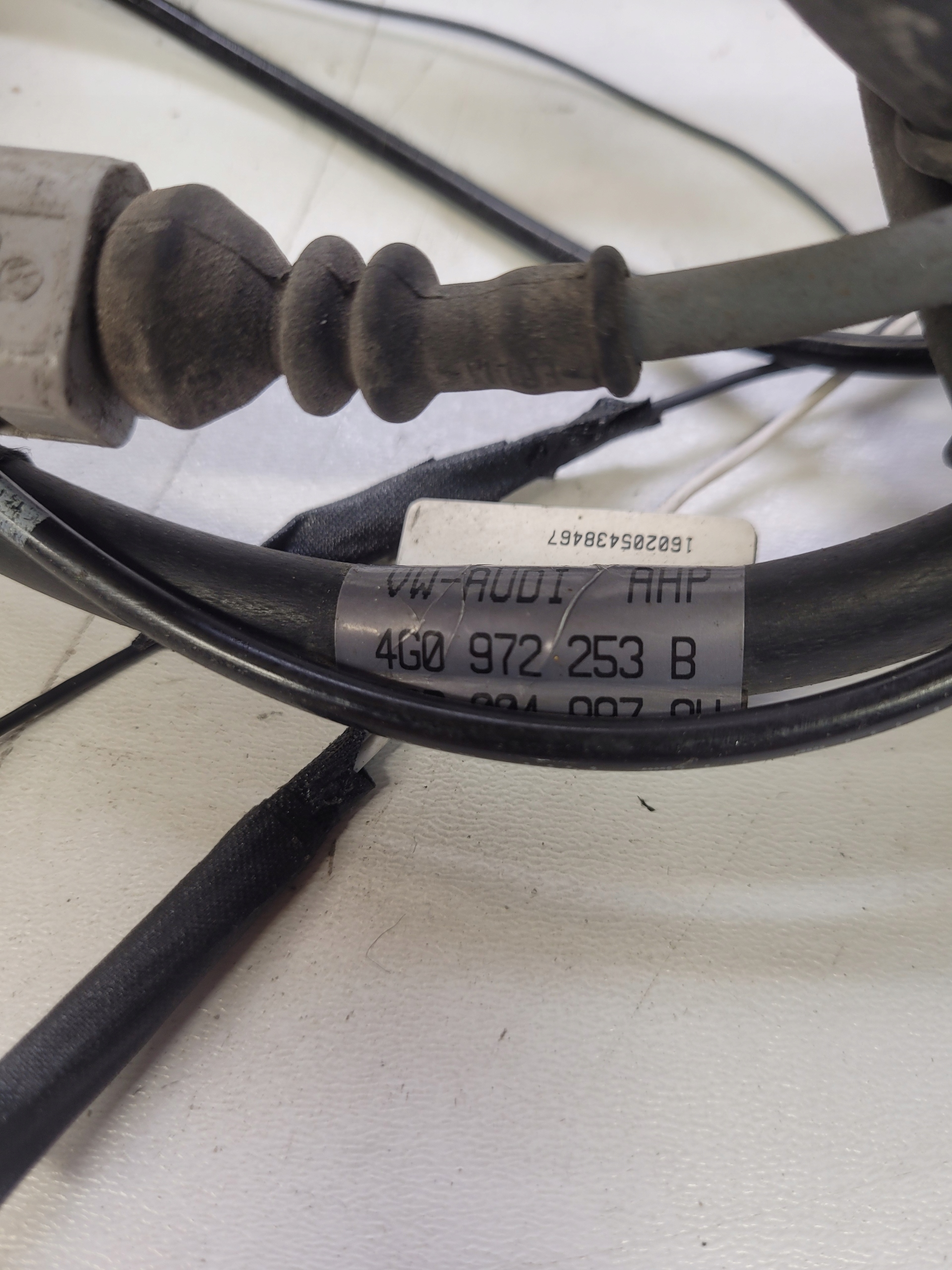 bundle of a caliper left rear part AUDI A6 A7 A7 4G0972253B