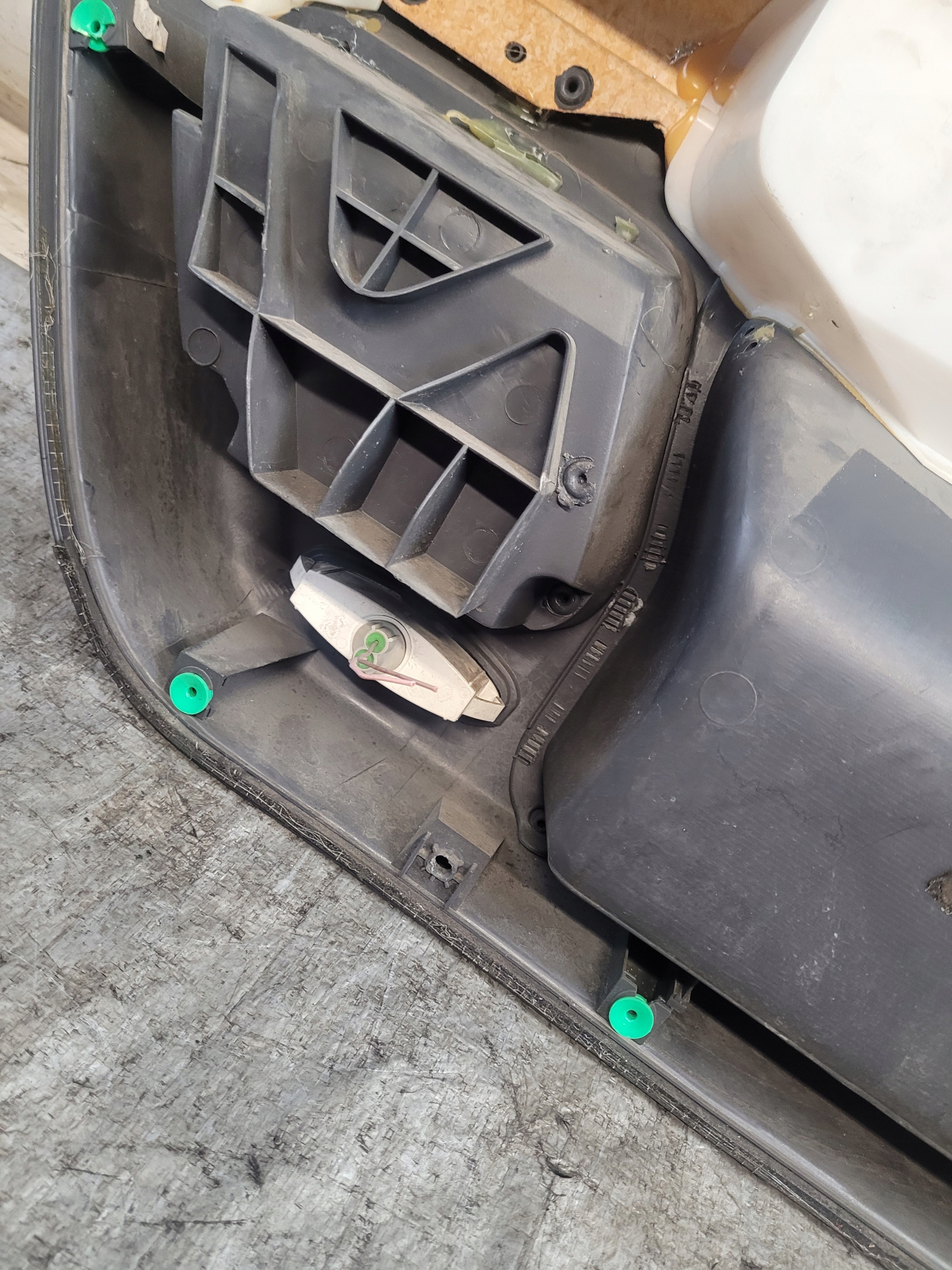 side upholstery door right front CABASSE RENAULT LAGUNA II KOMBI 04r.