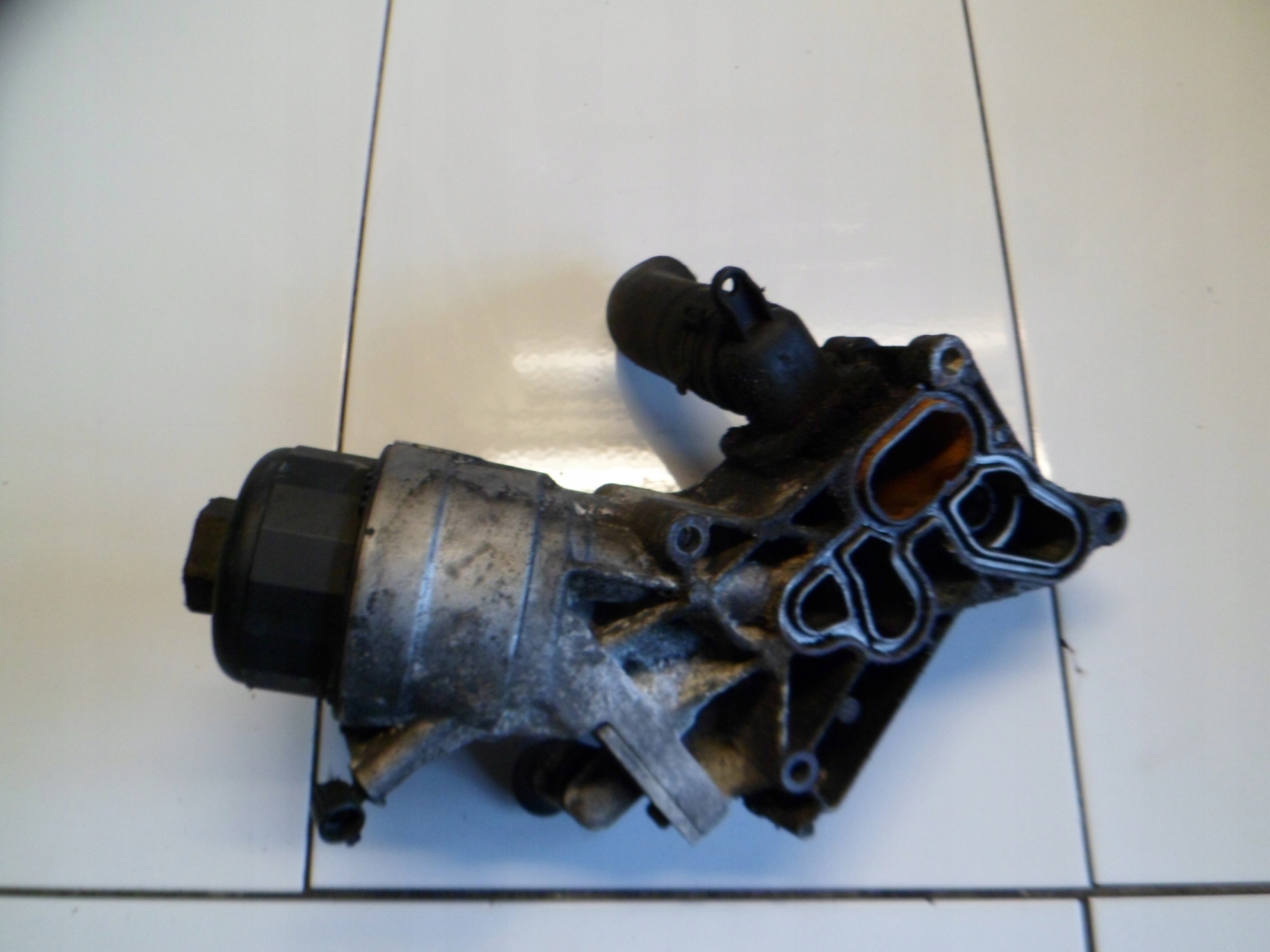 OPEL CORSA D ASTRA J 1.3CDTI Ölfiltergehäuse 55213469