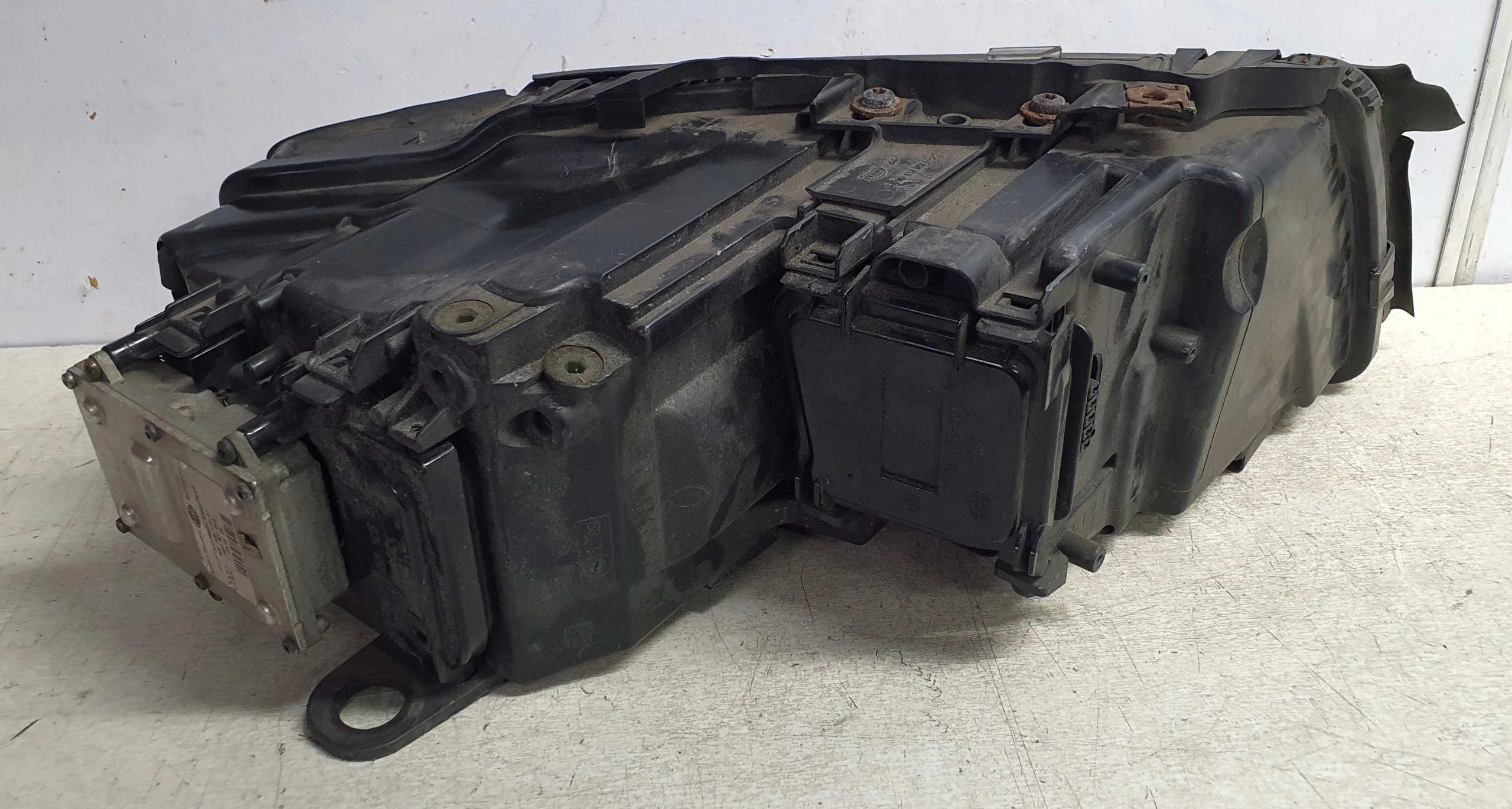AUDI A8 D3 02-05 light front left BI-XENON DOSWIETLENIE original