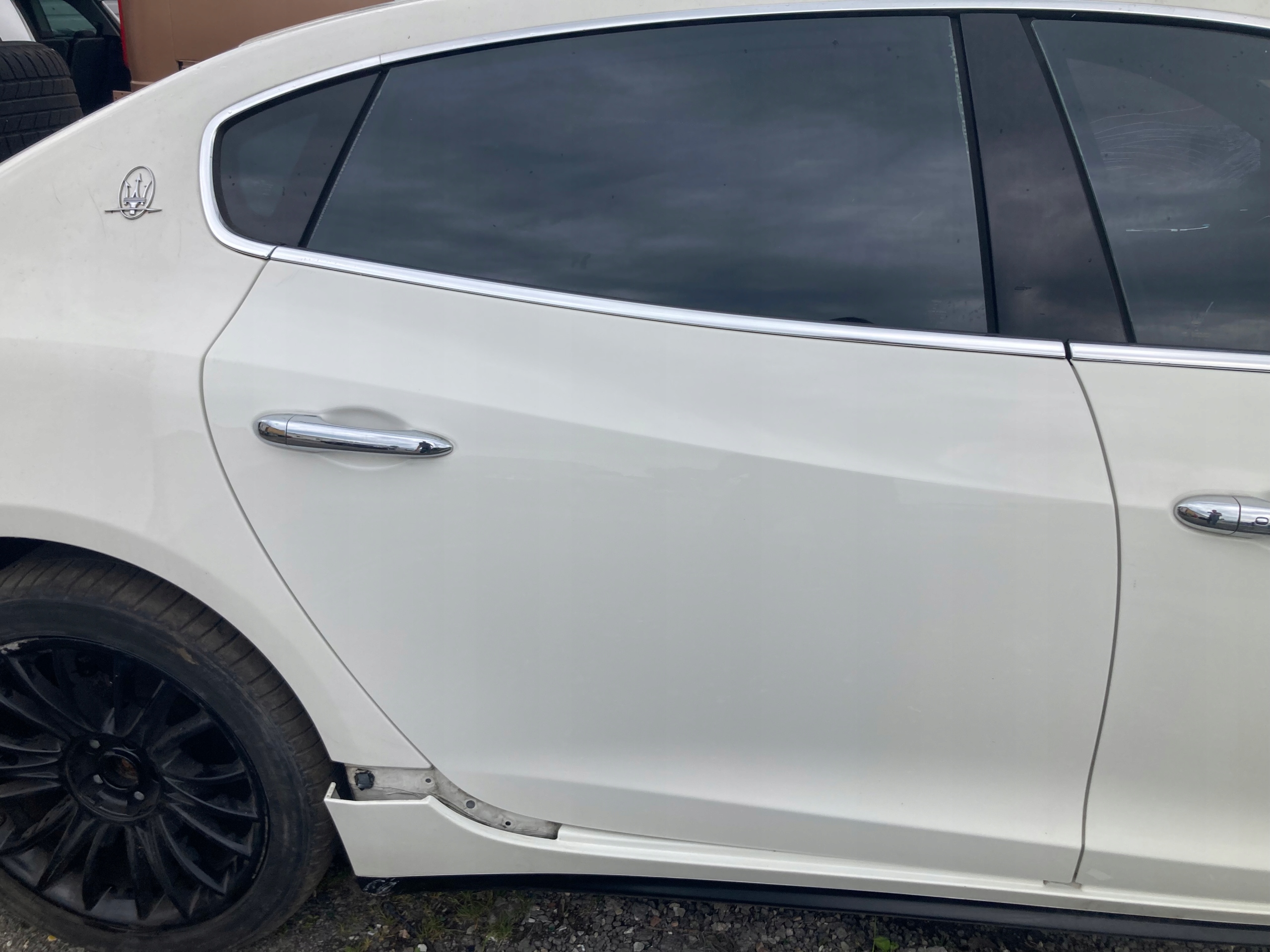 MASERATI QUATTROPORTE SQ4 ЗАДНЯЯ ПРАВАЯ ДВЕРЬ