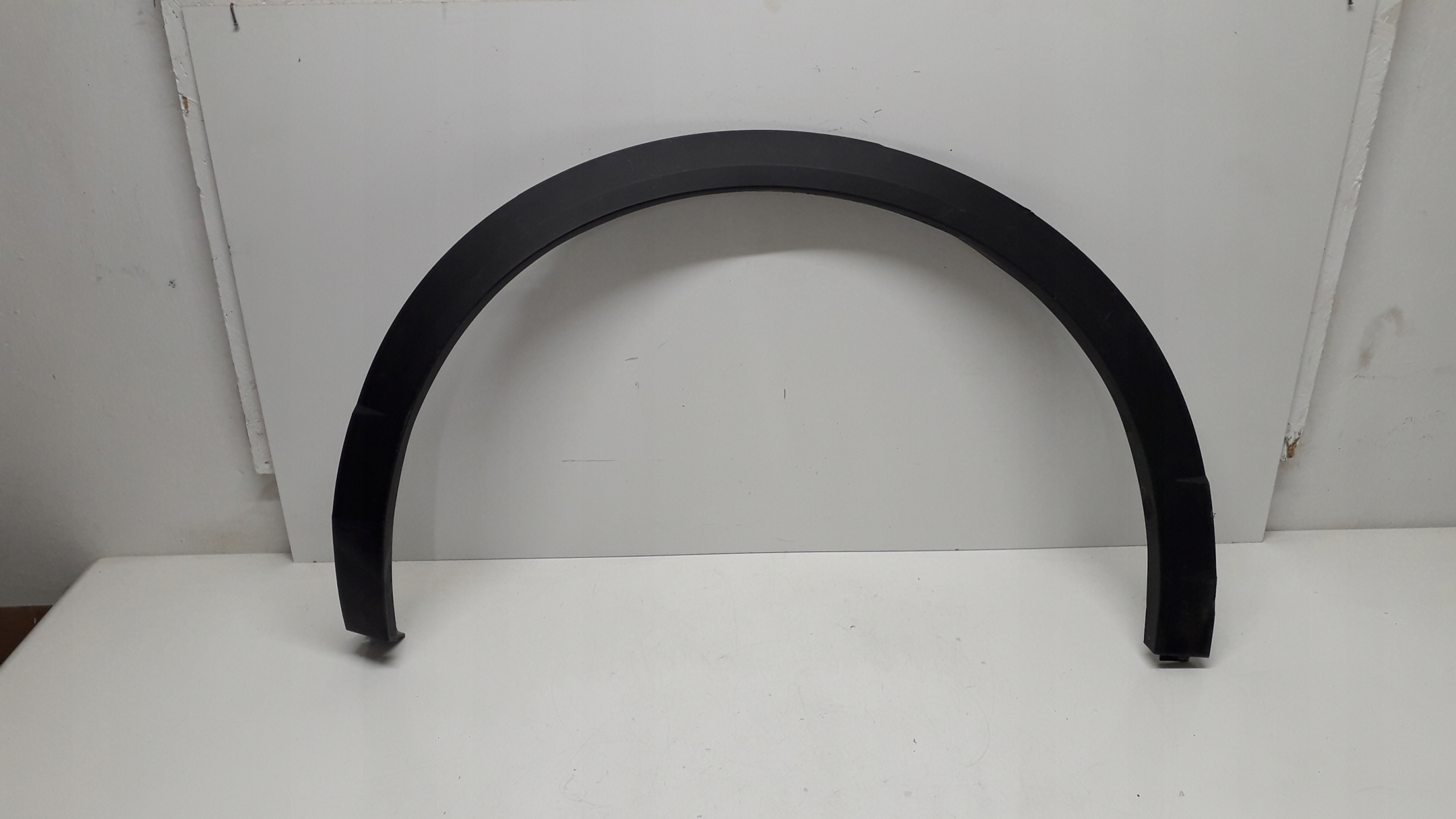 VW T-ROC LISTWA BŁOTNIKA PRAWA TYLNA 2GA854820