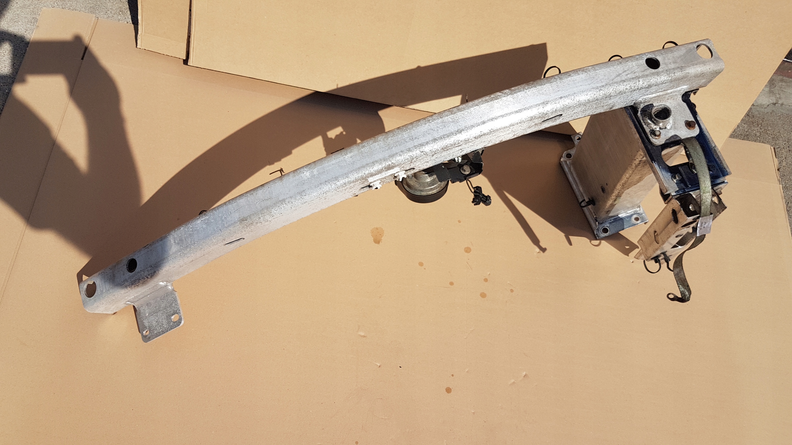 БАМПЕР ASTON MARTIN DB11 HY53-17F033-AF