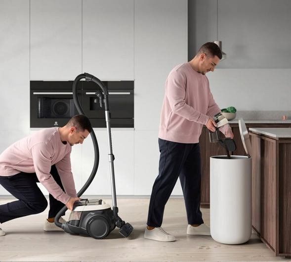 Odkurzacz ELECTROLUX EL61H4SW bezworkowy Rodzaj odkurzacza bezworkowy