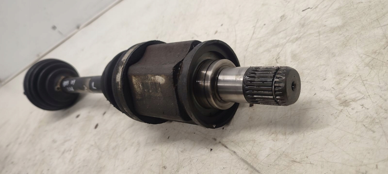 semi-axis left short. BMW E83 X3 LIFT 2,0D