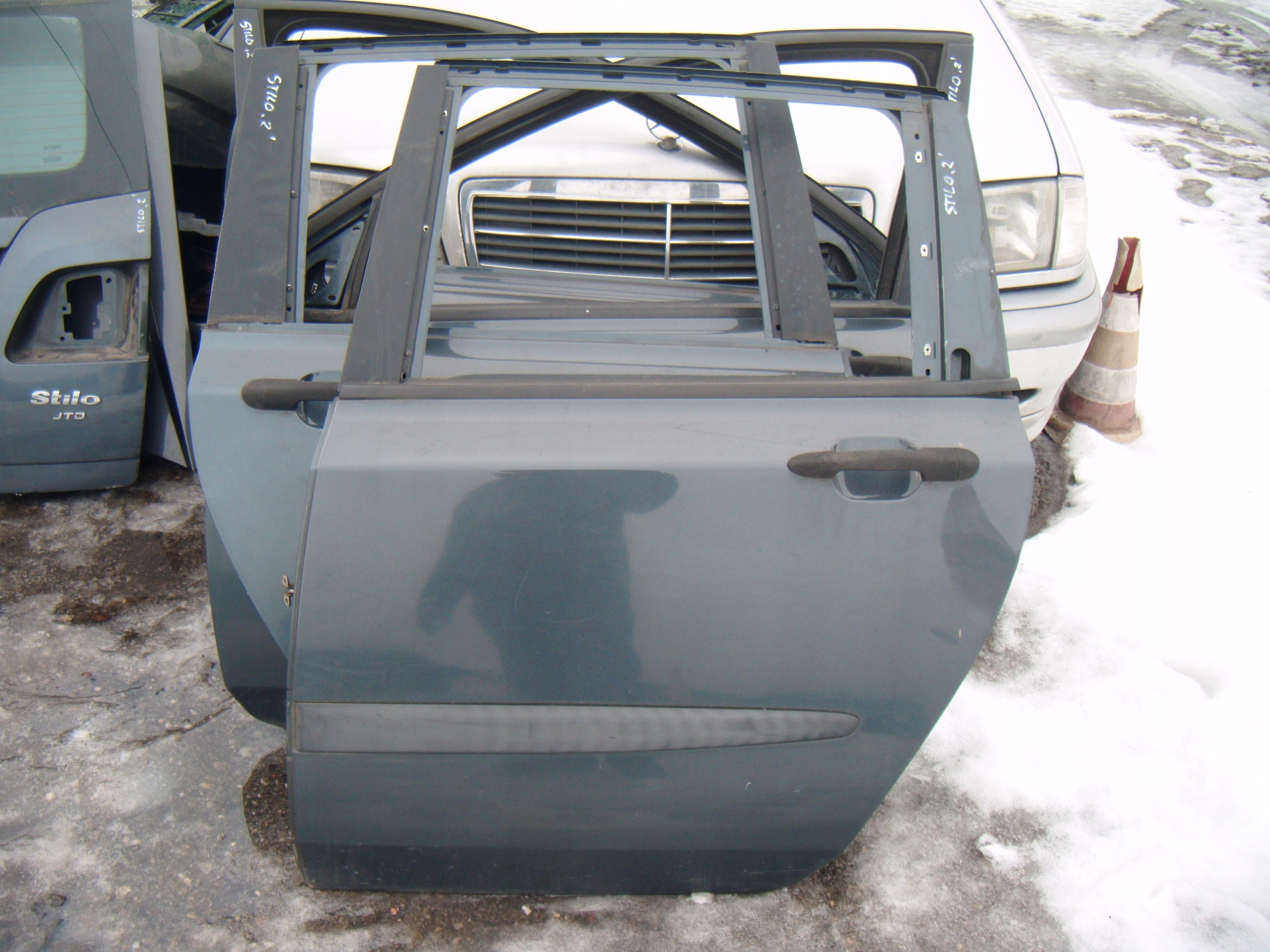 FIAT STILO KOMBI 2003-2007 DRZWI LEWY TYŁ LAK 675