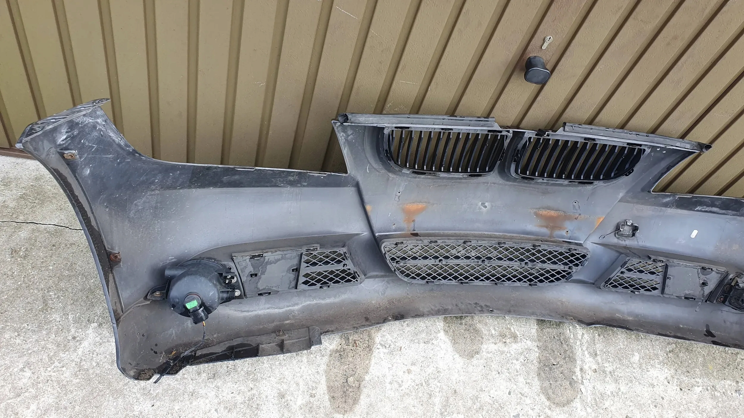 BMW 3 E90 E91 04-08 front bumper front $