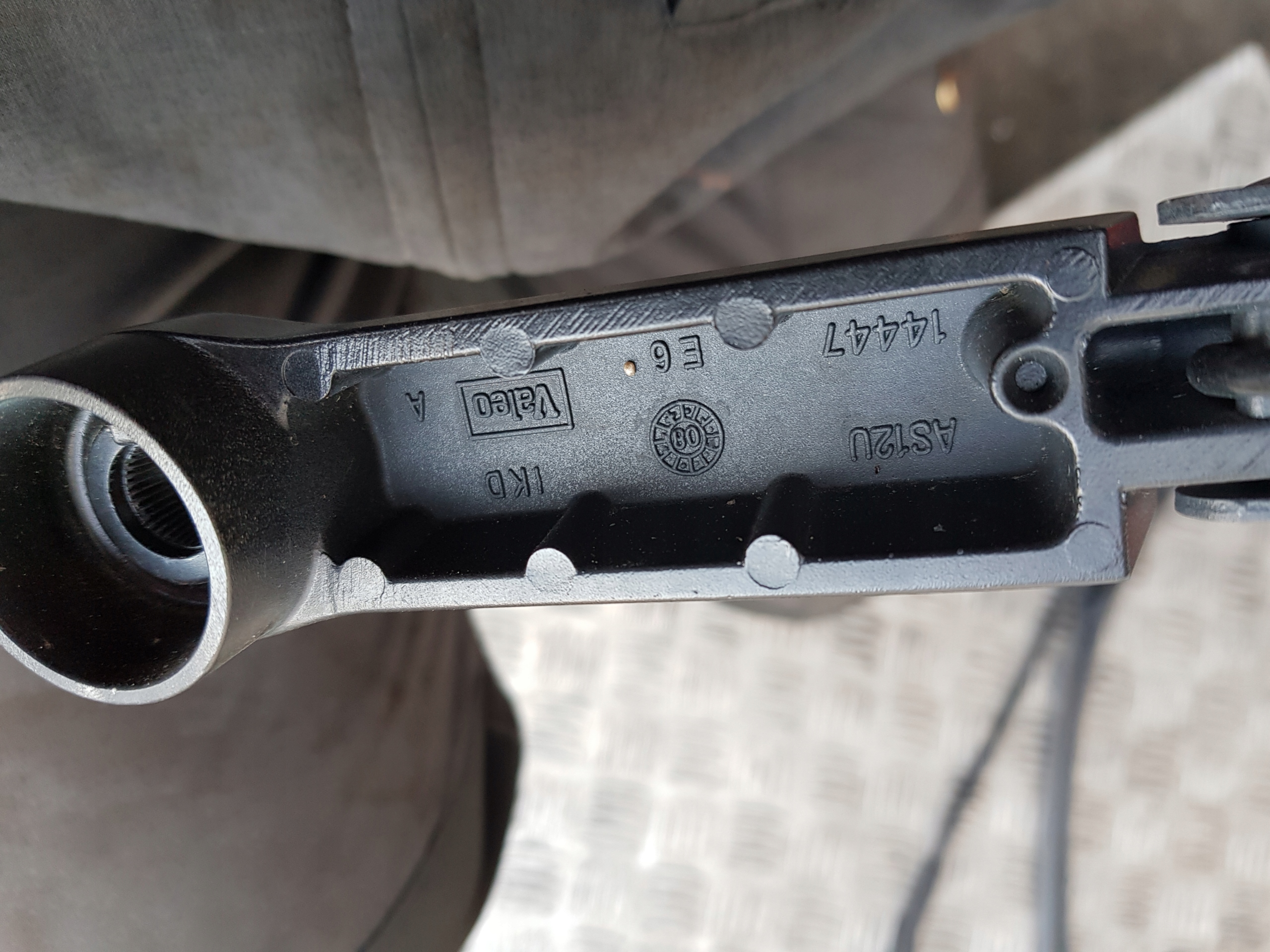 CITROEN C4 PICASSO 07- wiper arm right