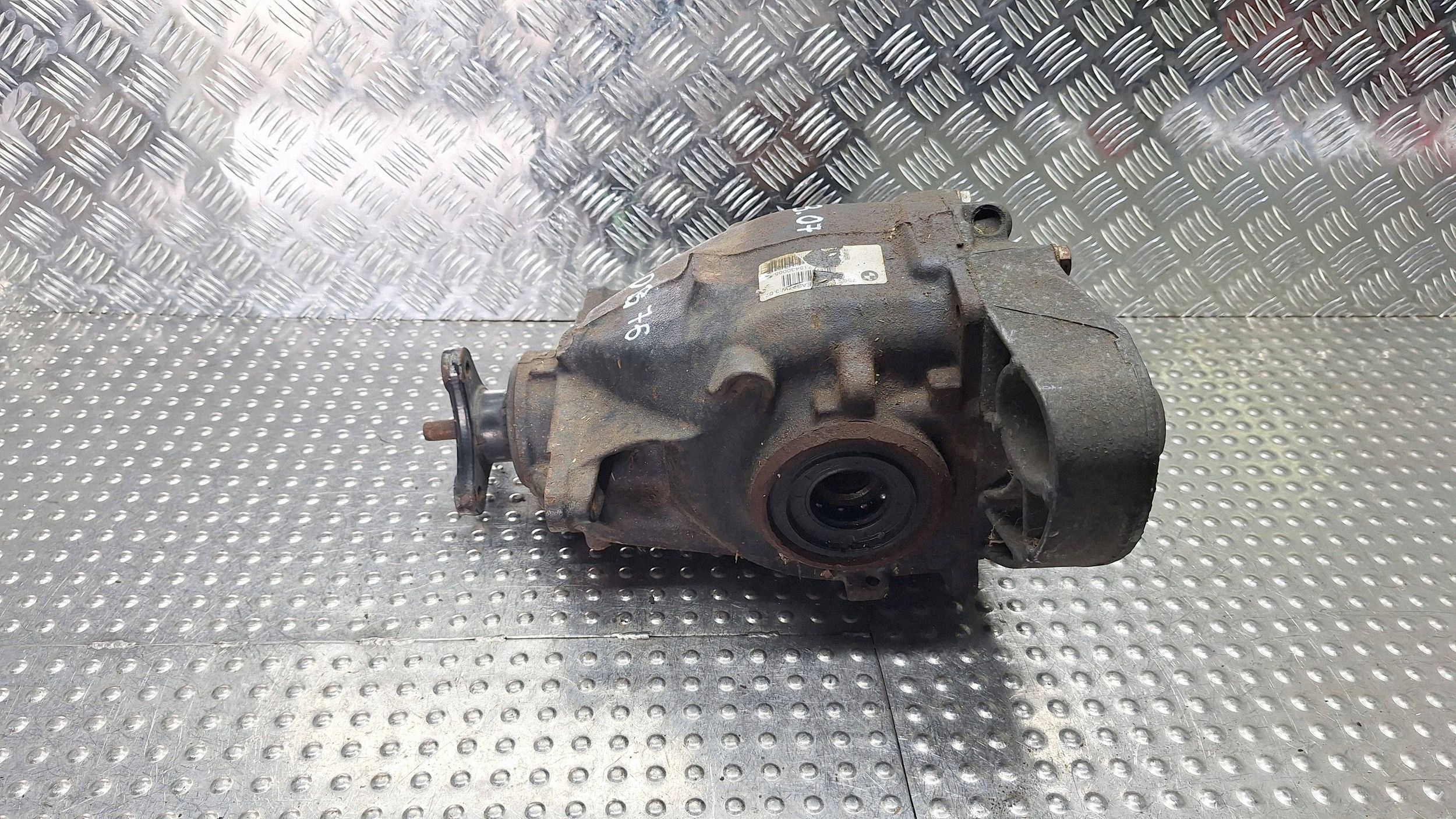 differential diff rear part 3.07 7567995 BMW X3 E83 LCI N47 2.0D MANUAL