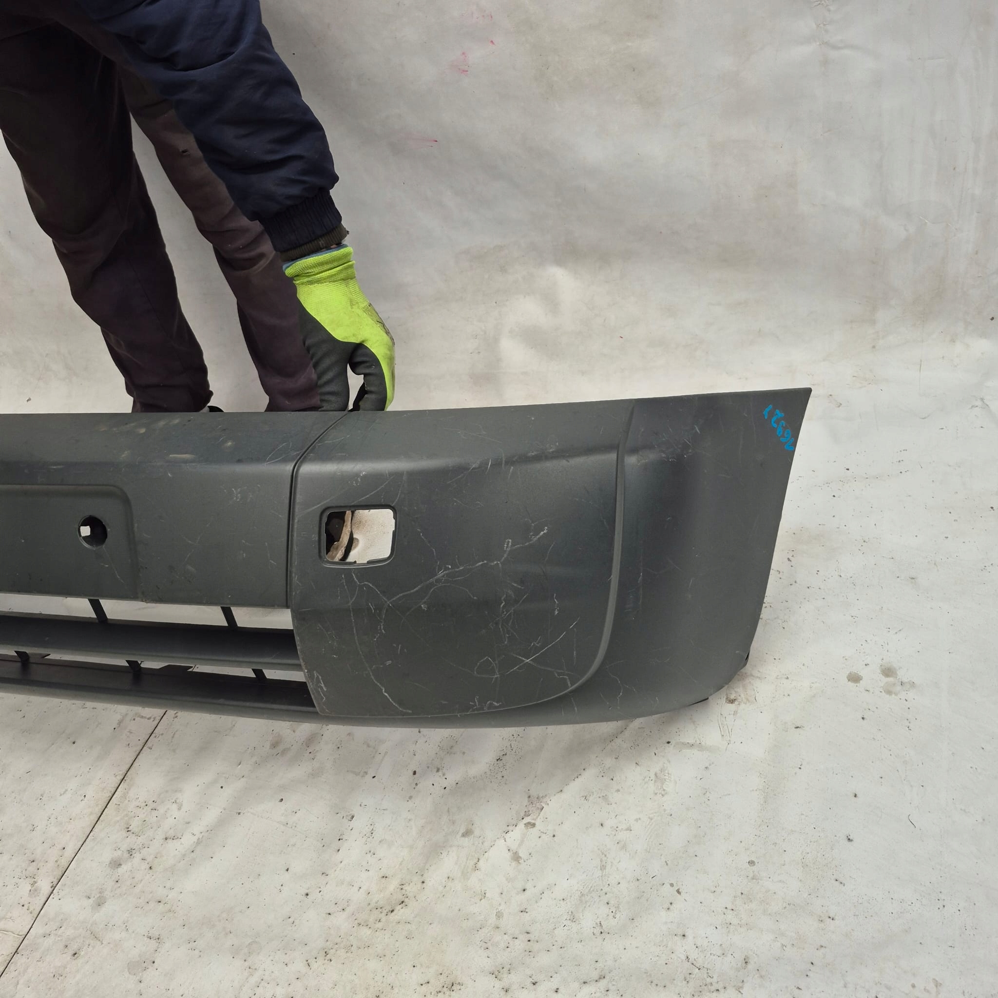 FORD TRANSIT CONNECT and 1 MK1 LIFT 06-09 bumper front front