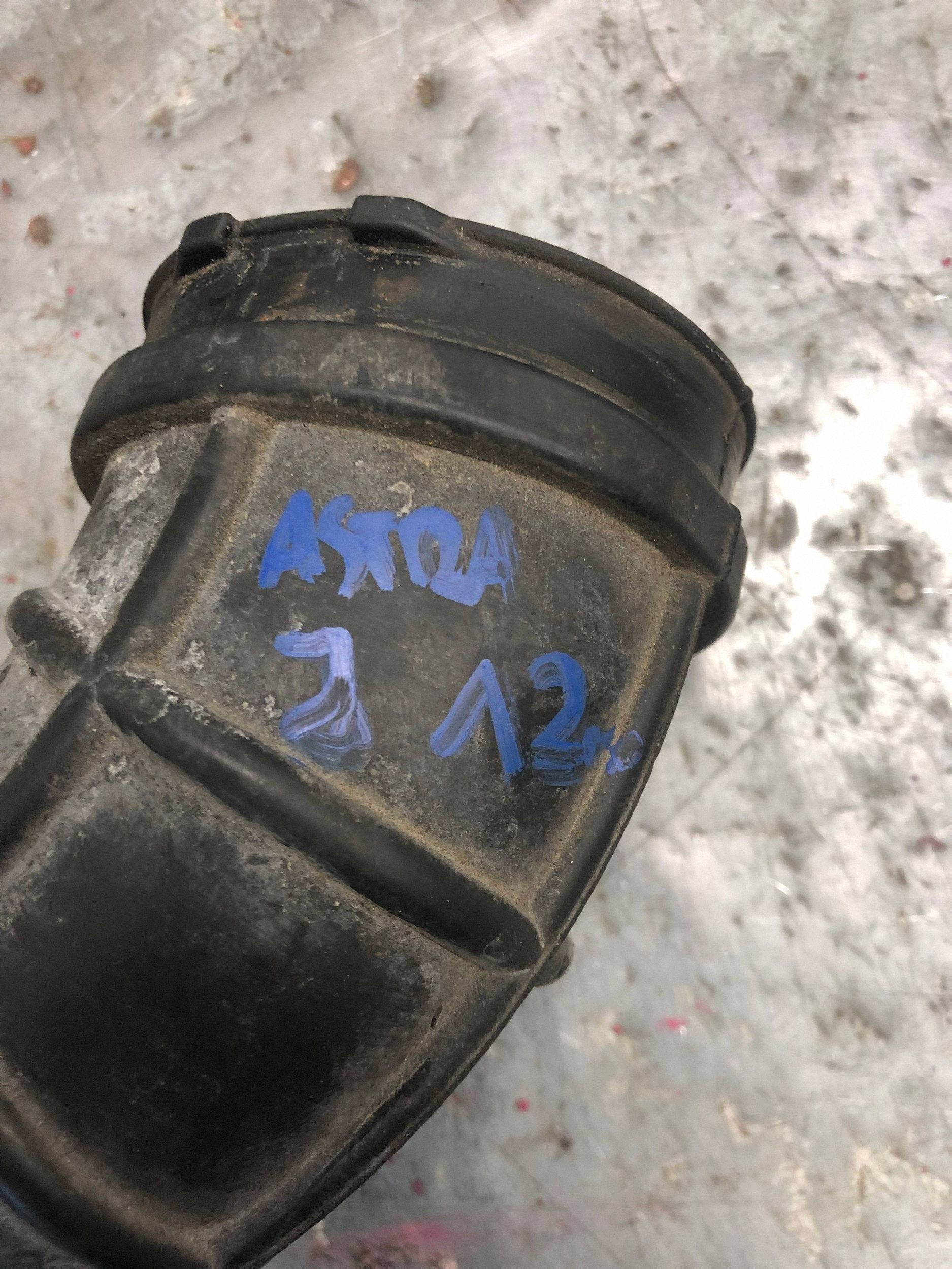 pipe air hose OPEL ASTRA J 13265785