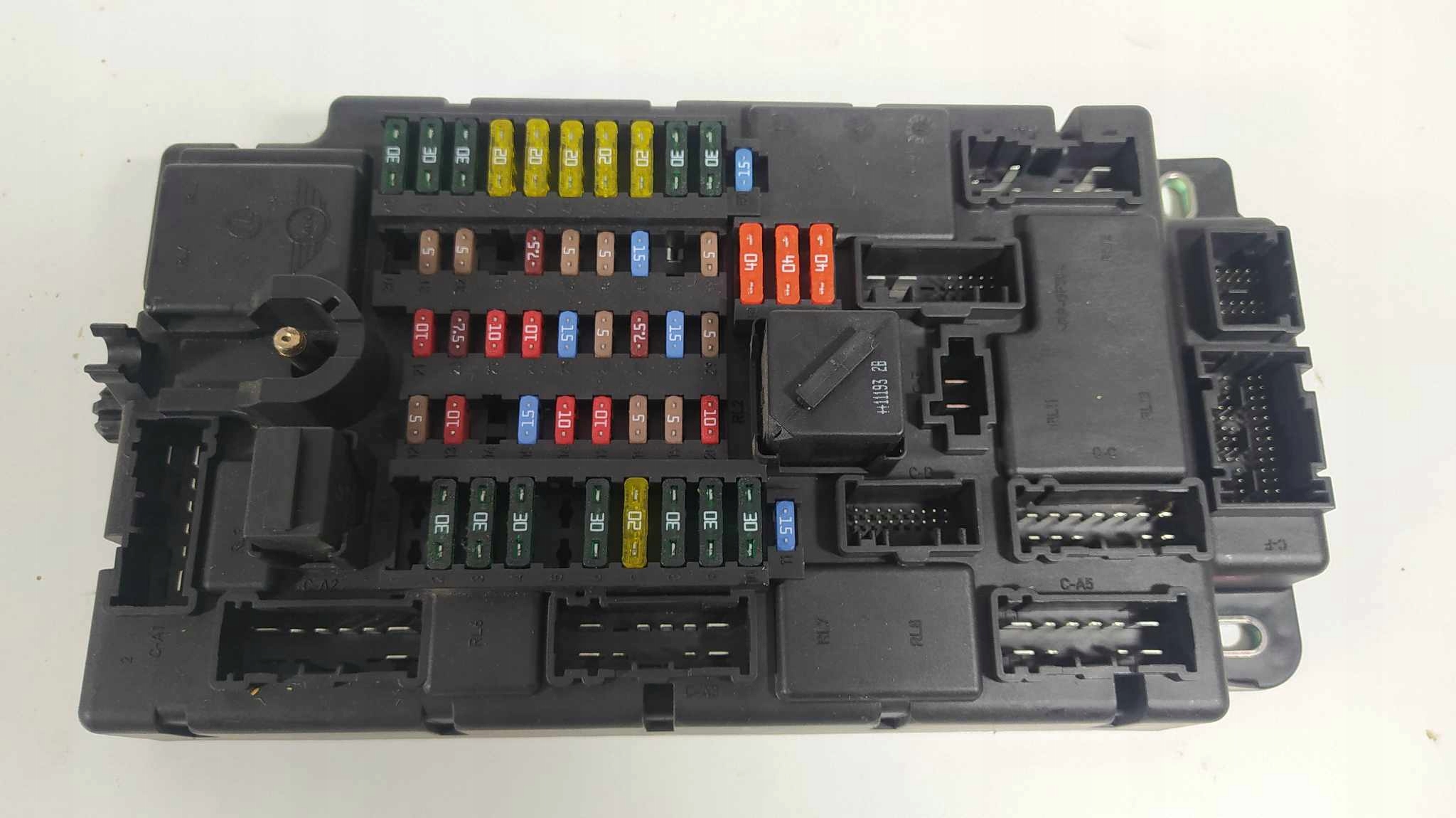 MINI R60 COUNTRYMAN SKRZYNKA BEZPIECZNIKÓW 9809589