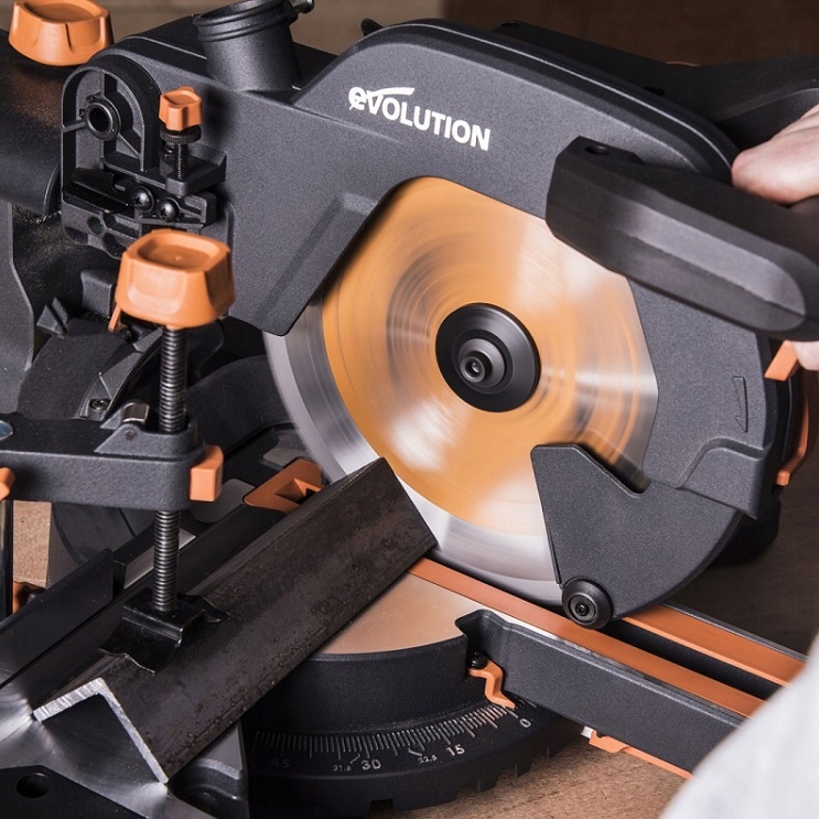 UKOŚNICA Z PROWADNICAMI EVOLUTION 2000W + PIŁA 255 Marka Evolution