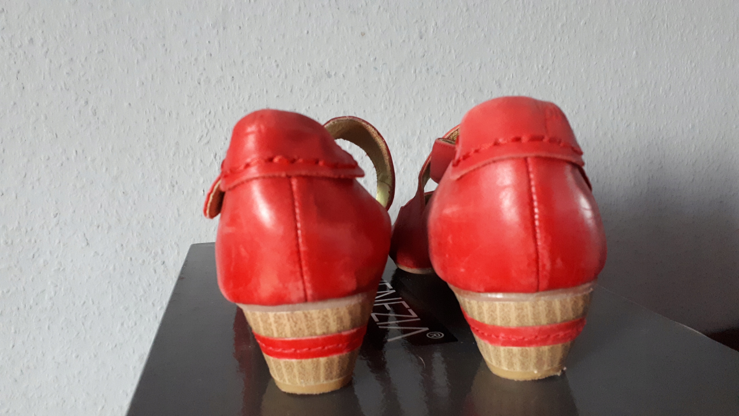 PIUDI SERVAS PÓŁBUTY DAMSKIE 37 Długość wkładki 23.5 cm